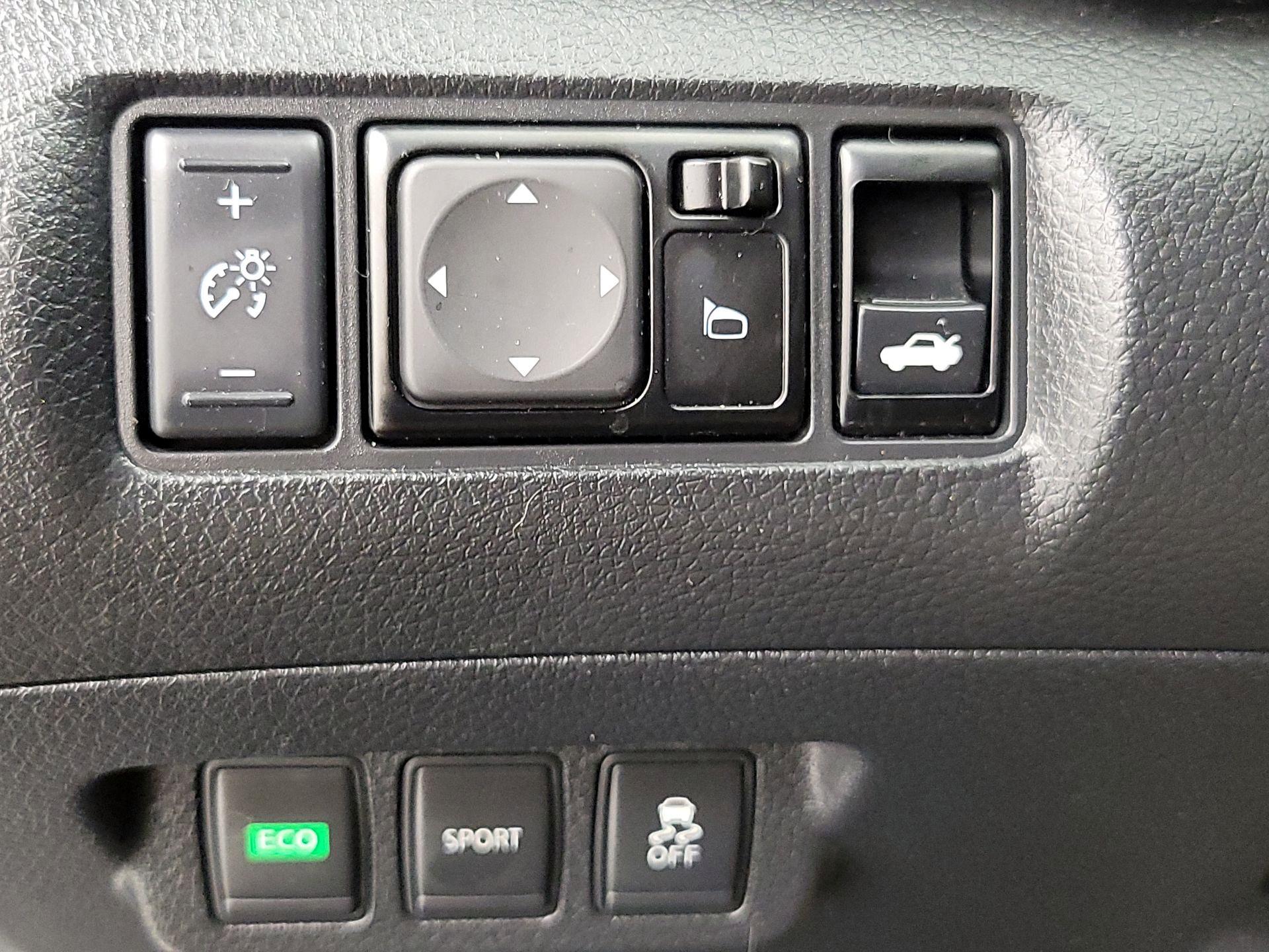 Thumbnail: 2014 Nissan Sentra - 13