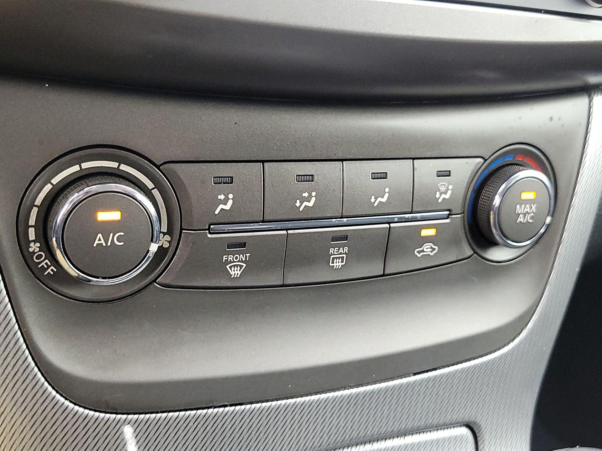Thumbnail: 2014 Nissan Sentra - 17