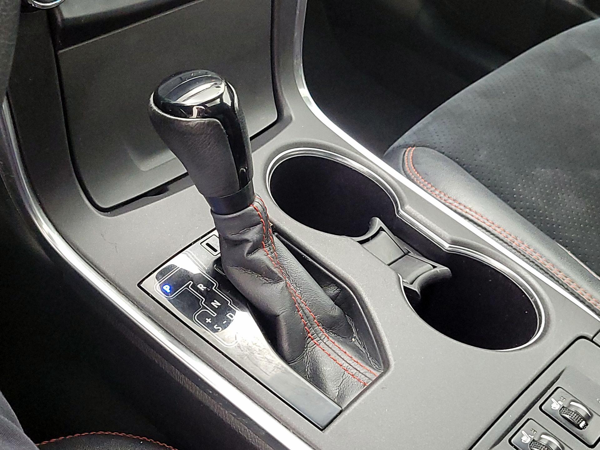 Thumbnail: 2016 Toyota Camry - 17