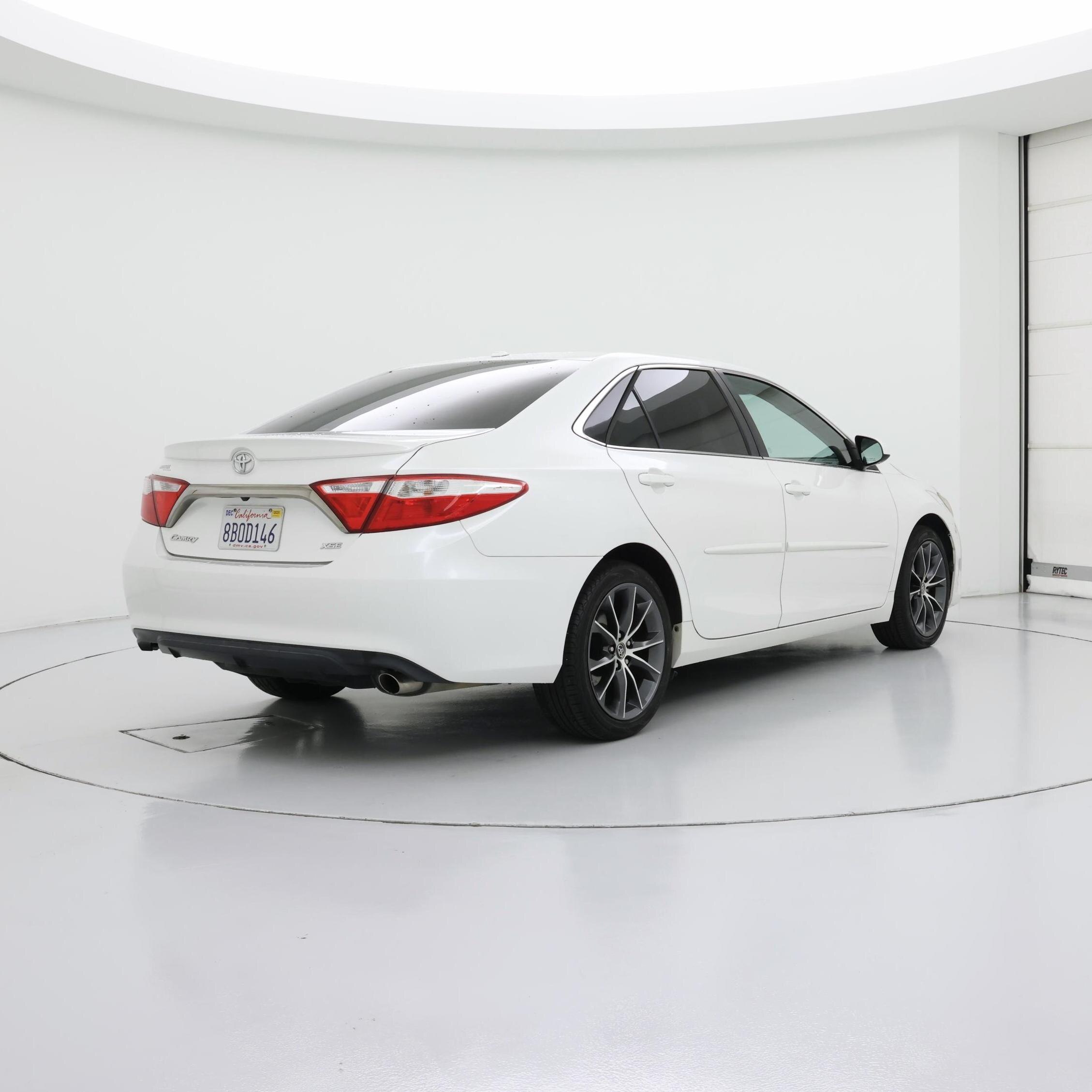Thumbnail: 2016 Toyota Camry - 8
