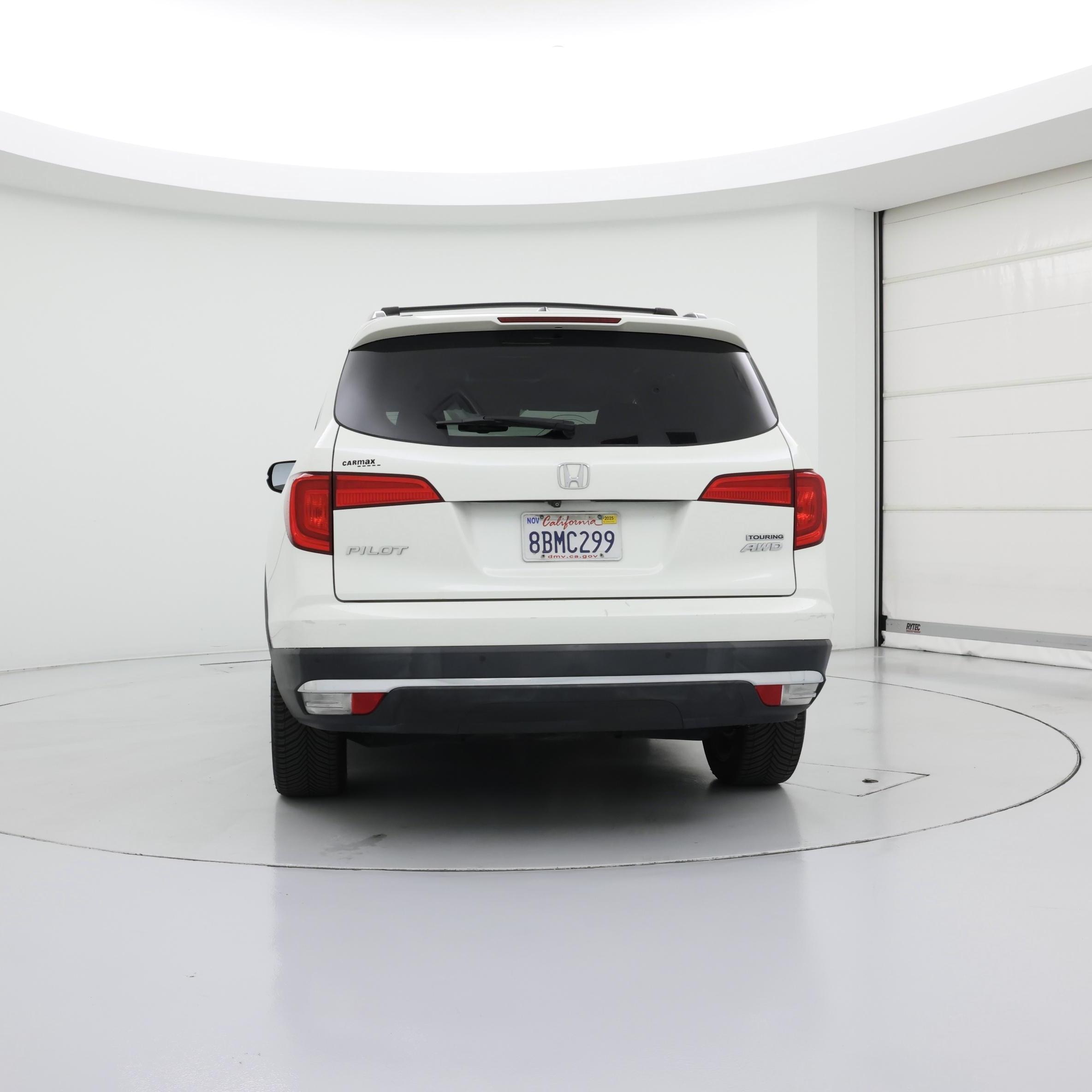 Thumbnail: 2017 Honda Pilot - 6