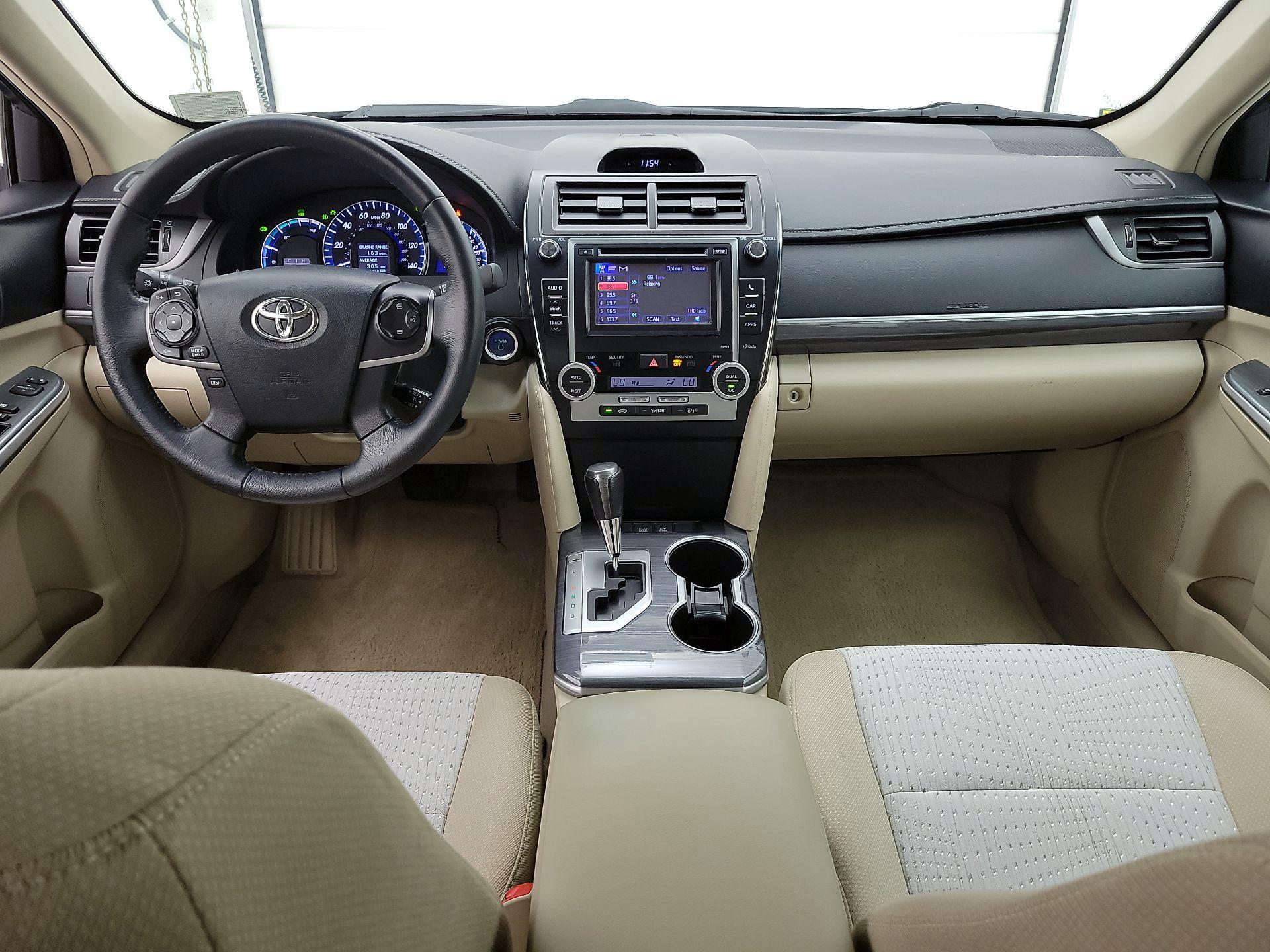 Thumbnail: 2014 Toyota Camry - 9