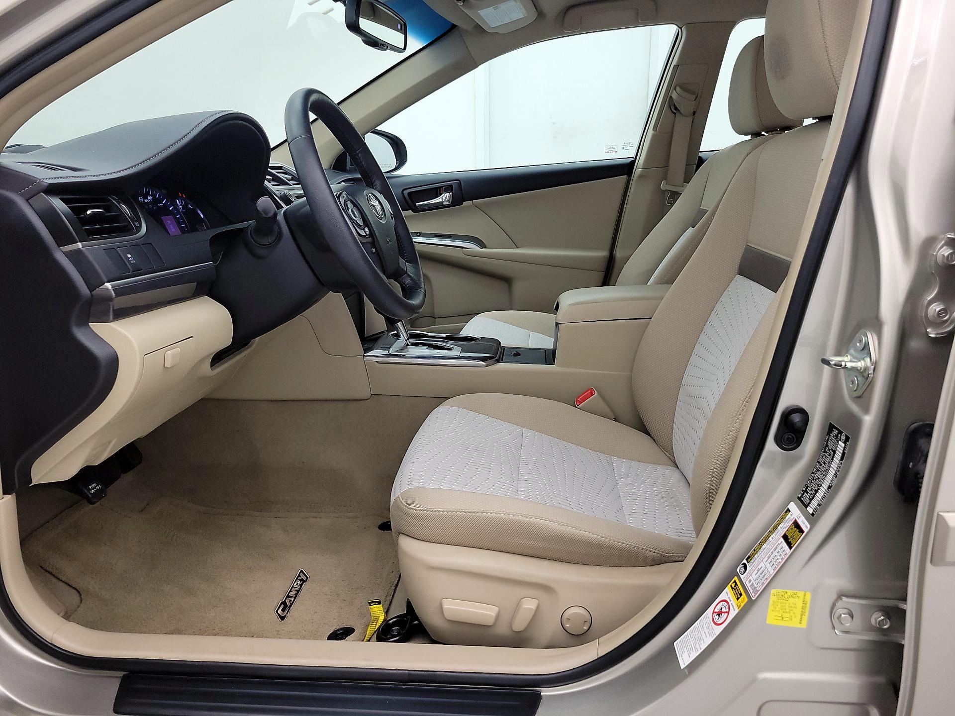 Thumbnail: 2014 Toyota Camry - 11