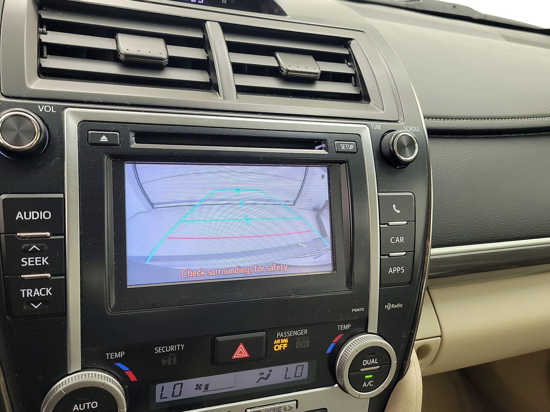 Thumbnail: 2014 Toyota Camry - 14