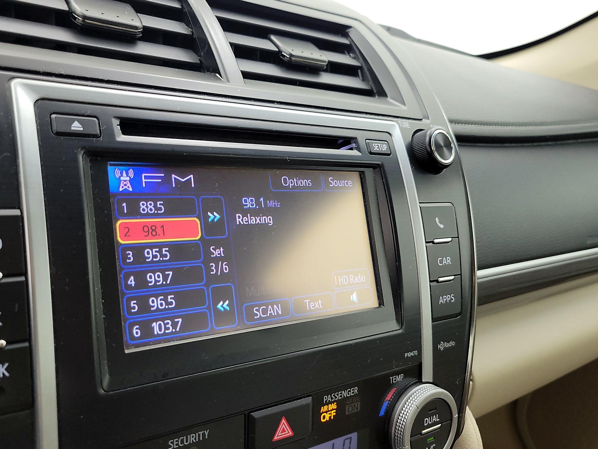 Thumbnail: 2014 Toyota Camry - 15