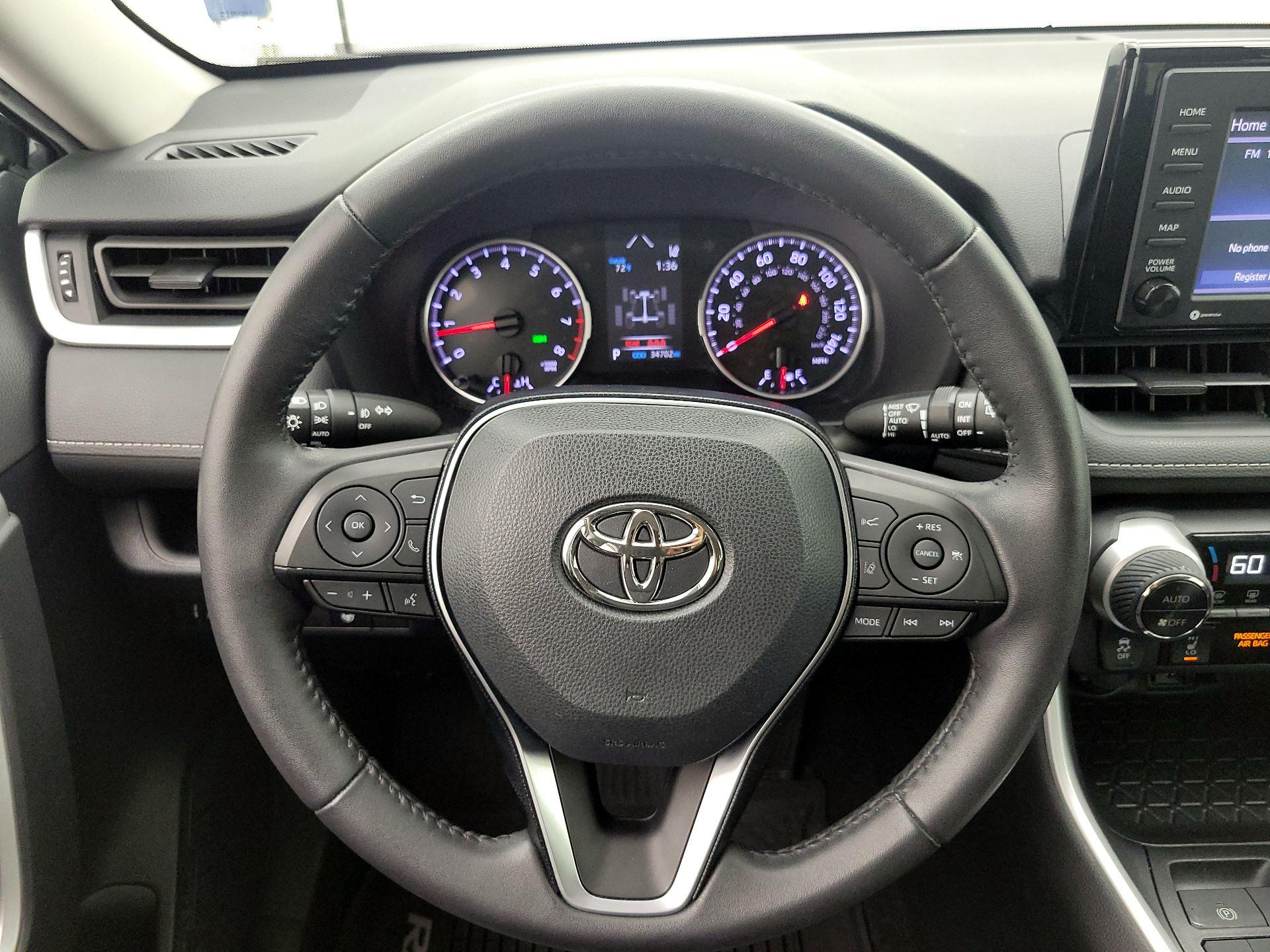 Thumbnail: 2020 Toyota RAV4 - 10