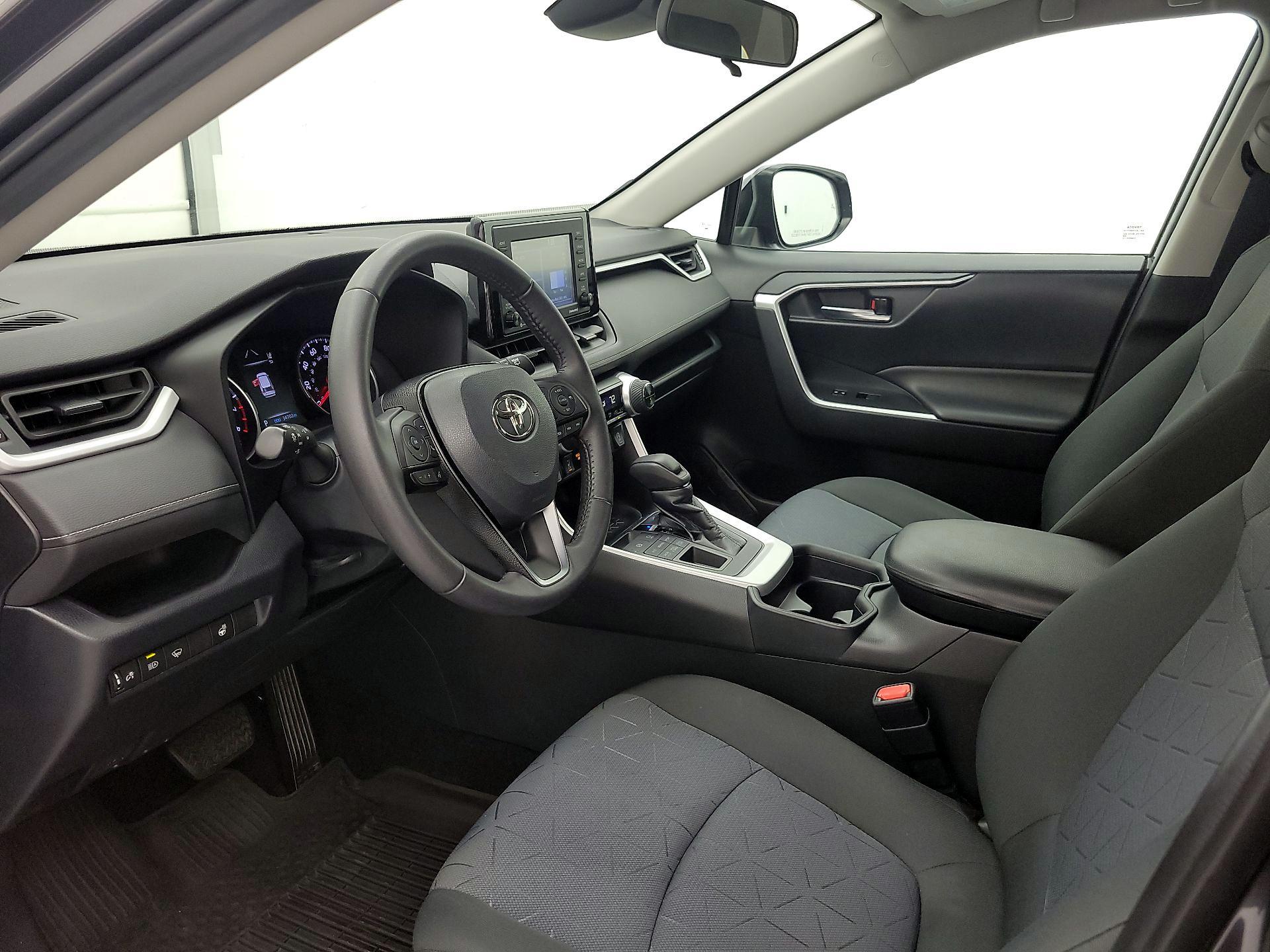 Thumbnail: 2020 Toyota RAV4 - 11