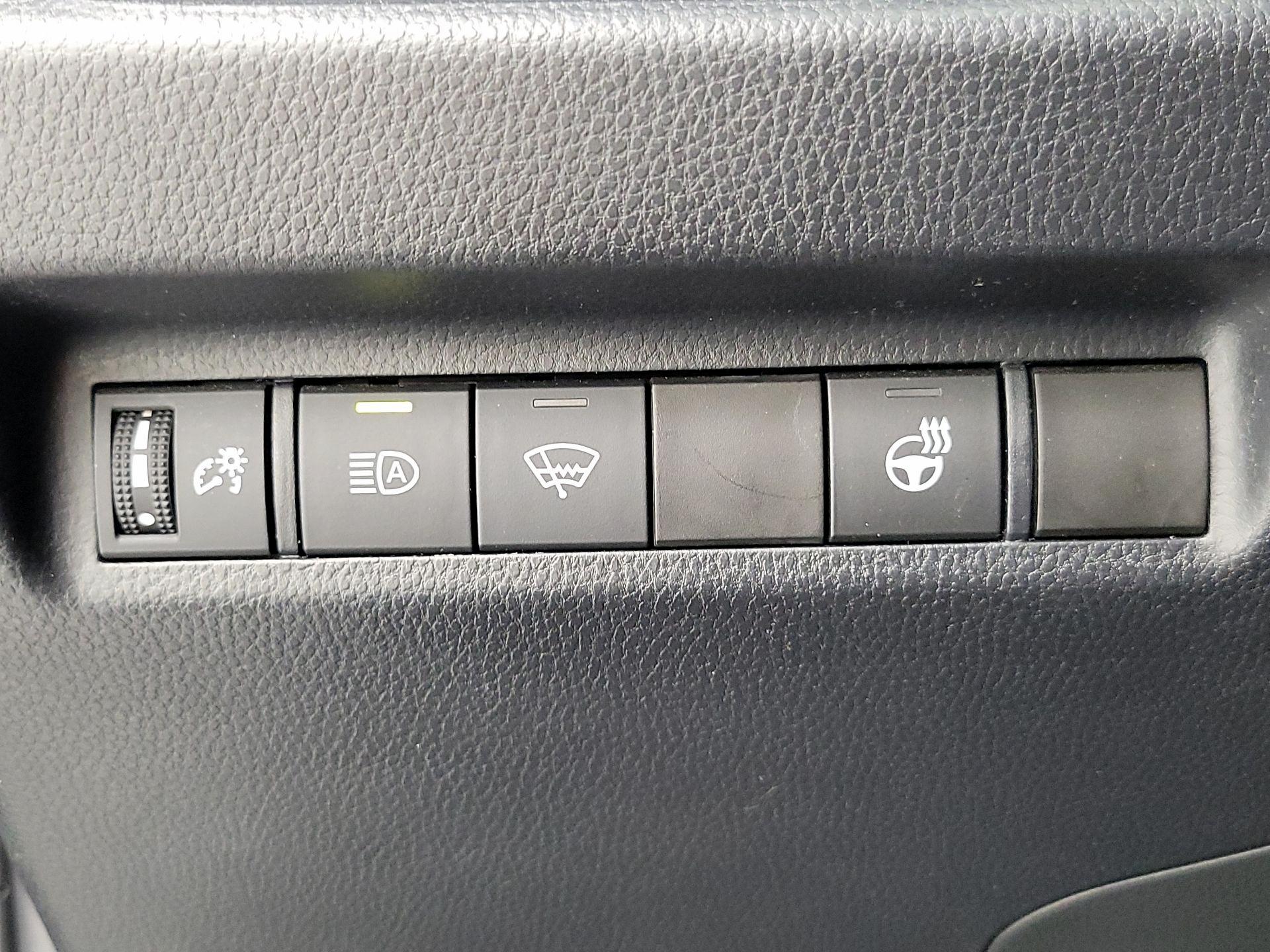 Thumbnail: 2020 Toyota RAV4 - 13