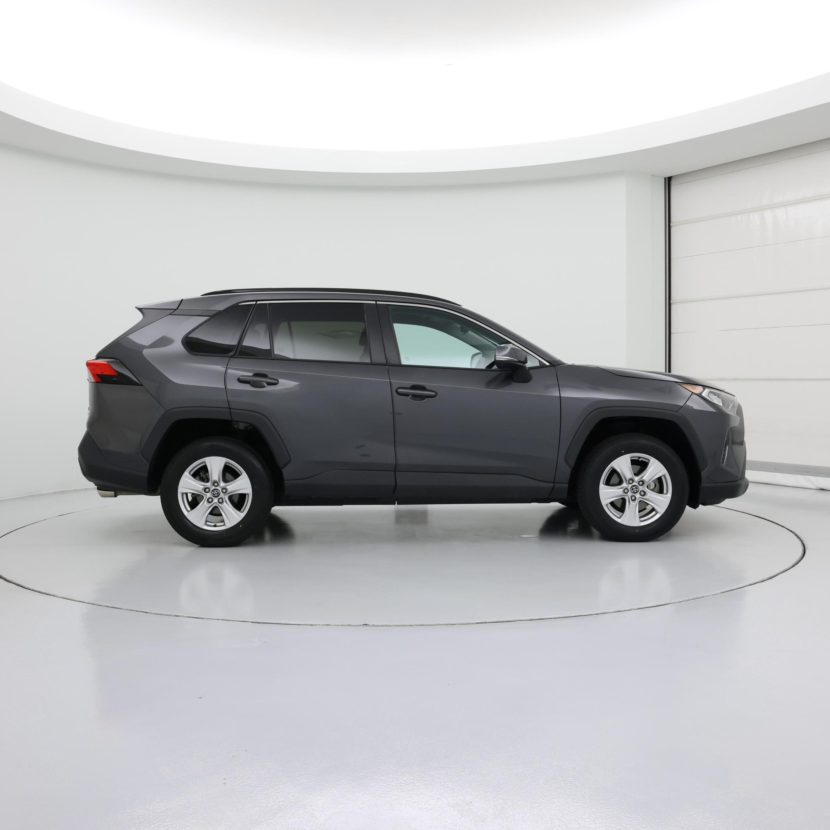 Thumbnail: 2020 Toyota RAV4 - 7