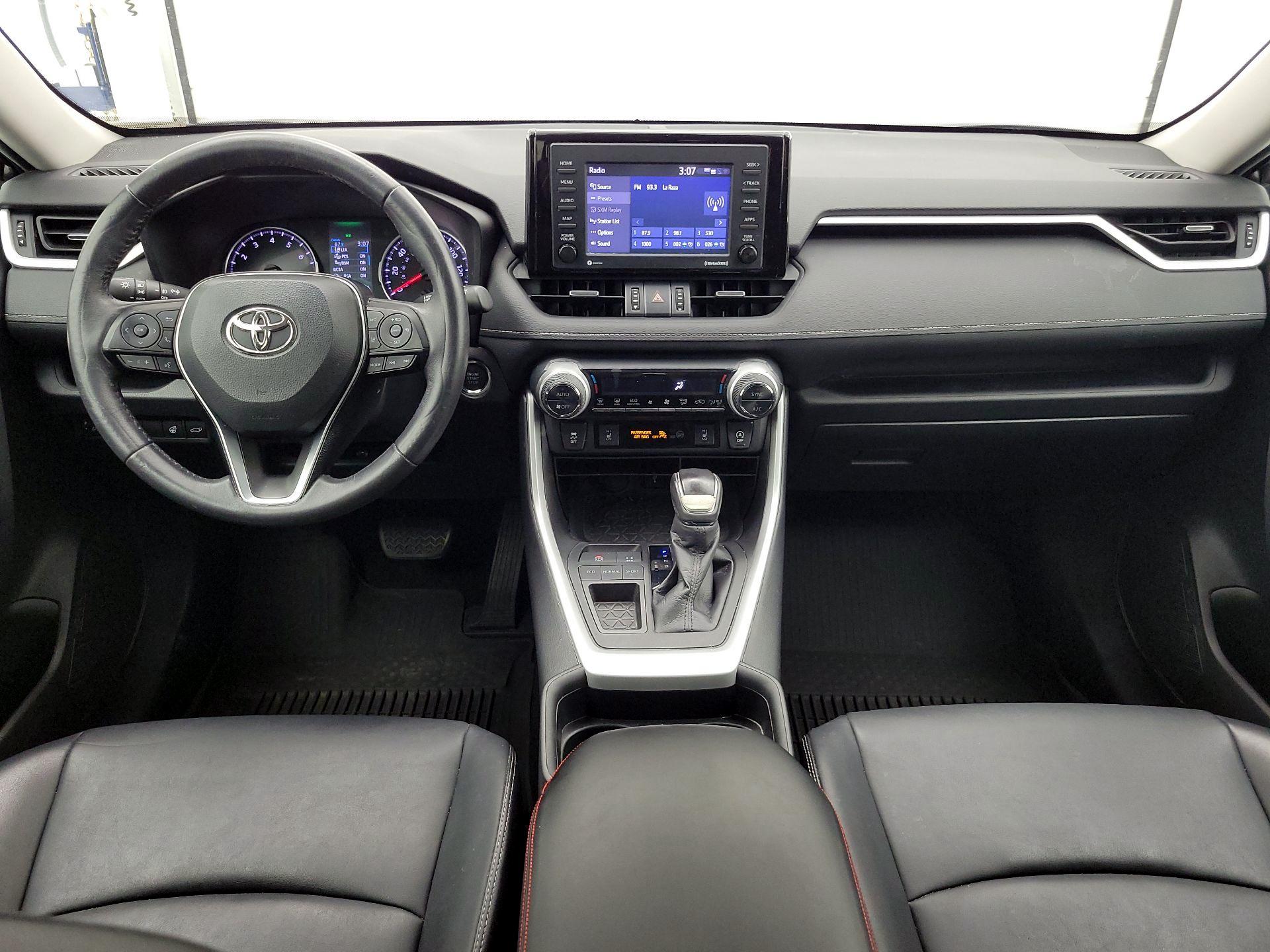 Thumbnail: 2021 Toyota RAV4 - 9