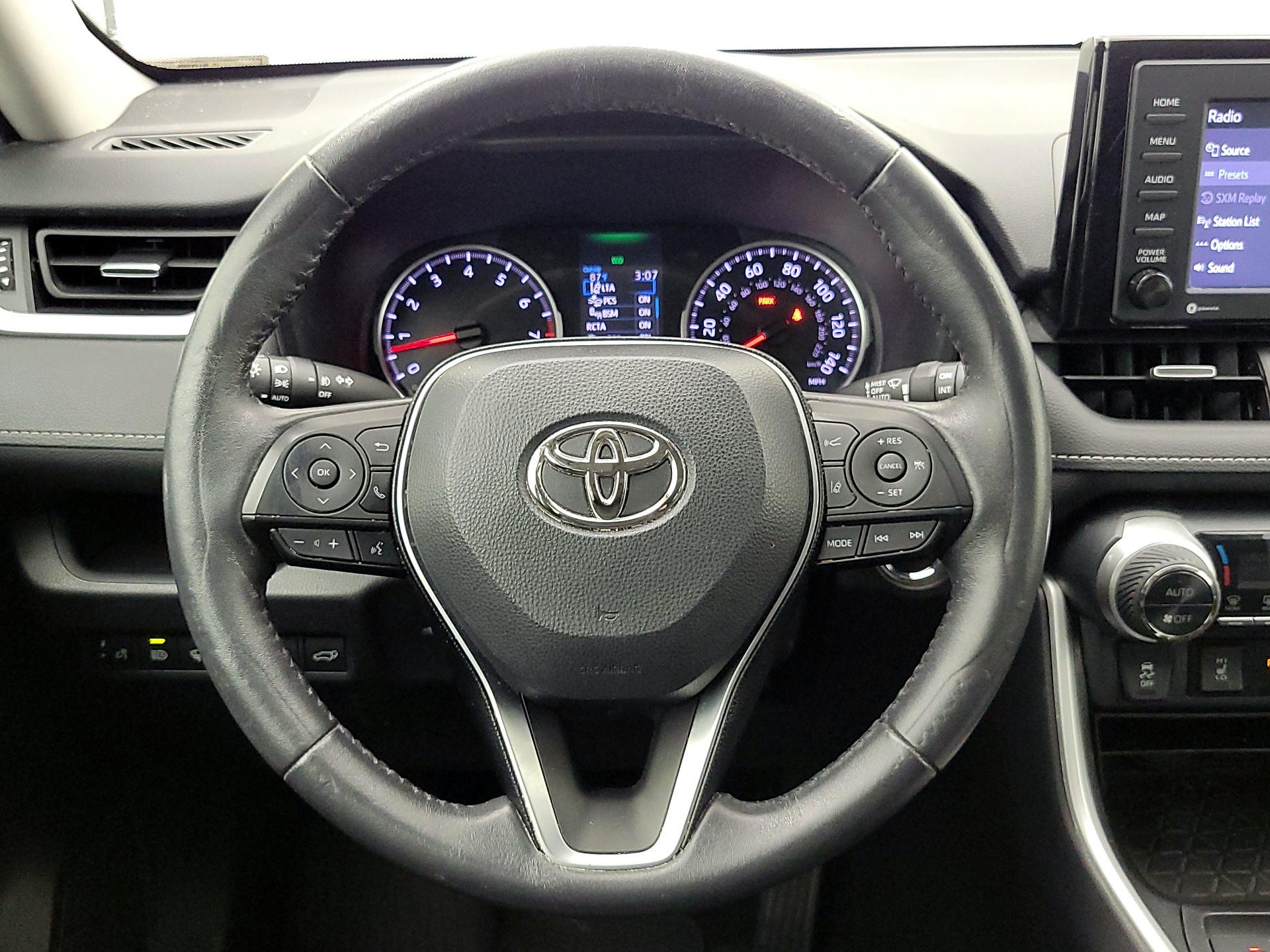 Thumbnail: 2021 Toyota RAV4 - 10