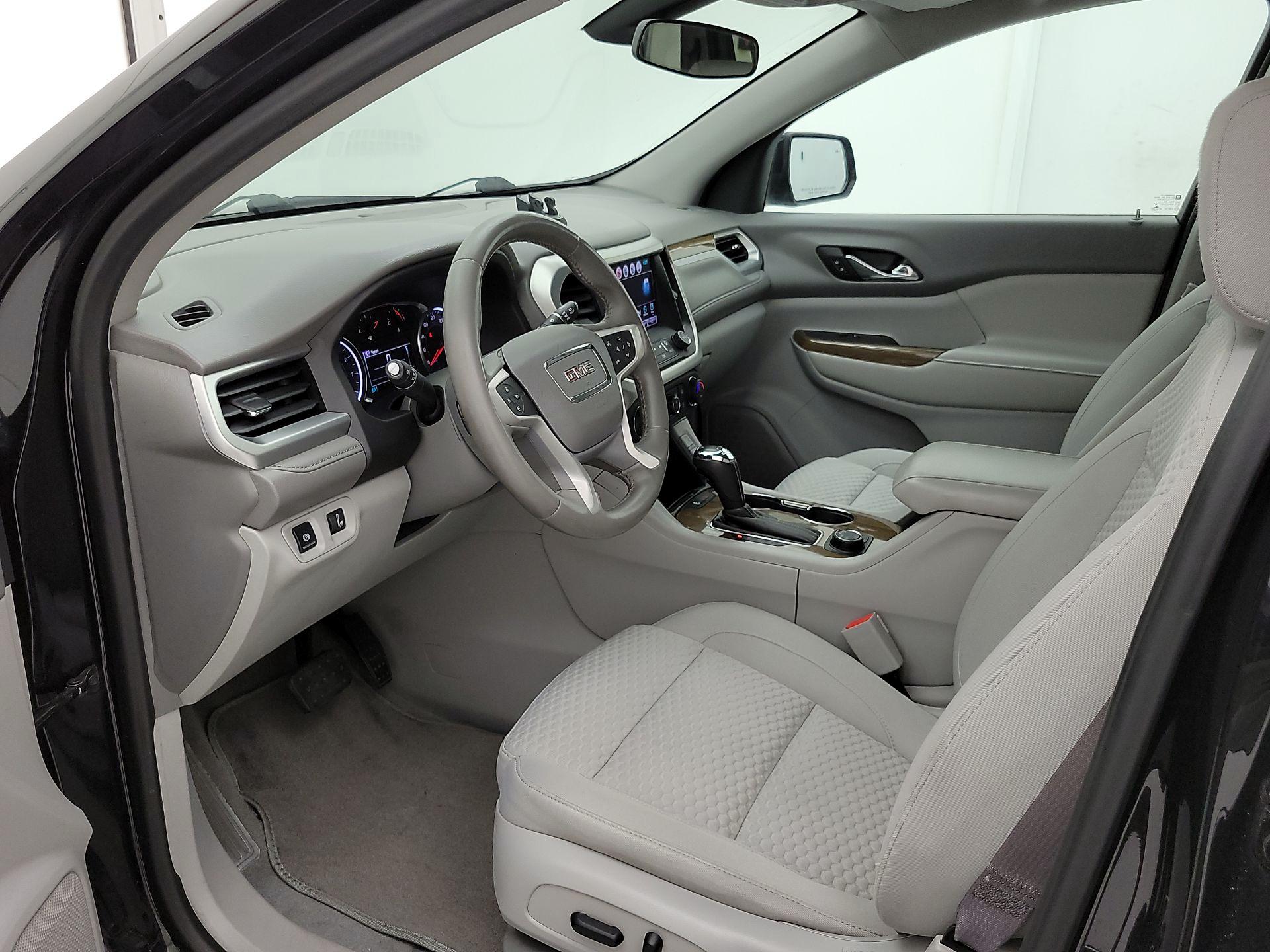 Thumbnail: 2017 GMC Acadia - 11