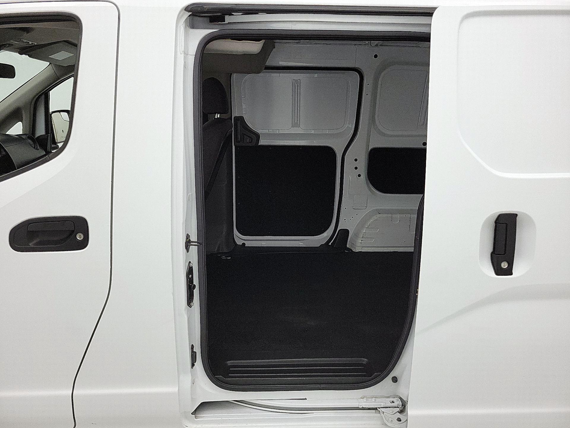 Thumbnail: 2017 Nissan NV200 - 18