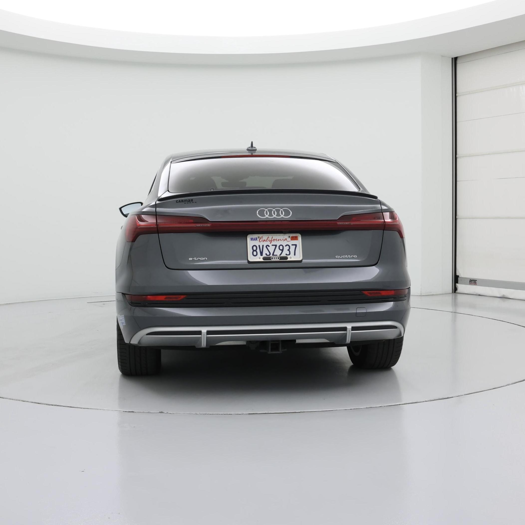 Thumbnail: 2021 Audi e-tron S - 6
