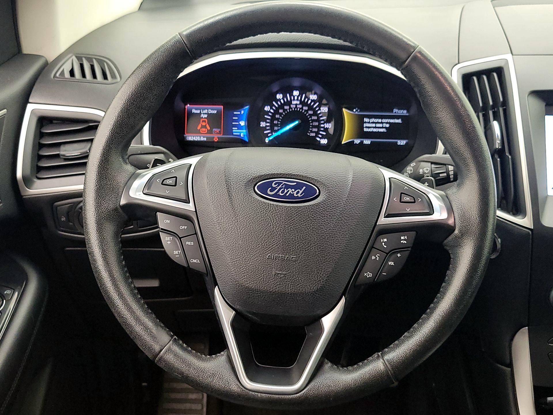 Thumbnail: 2016 Ford Edge - 10