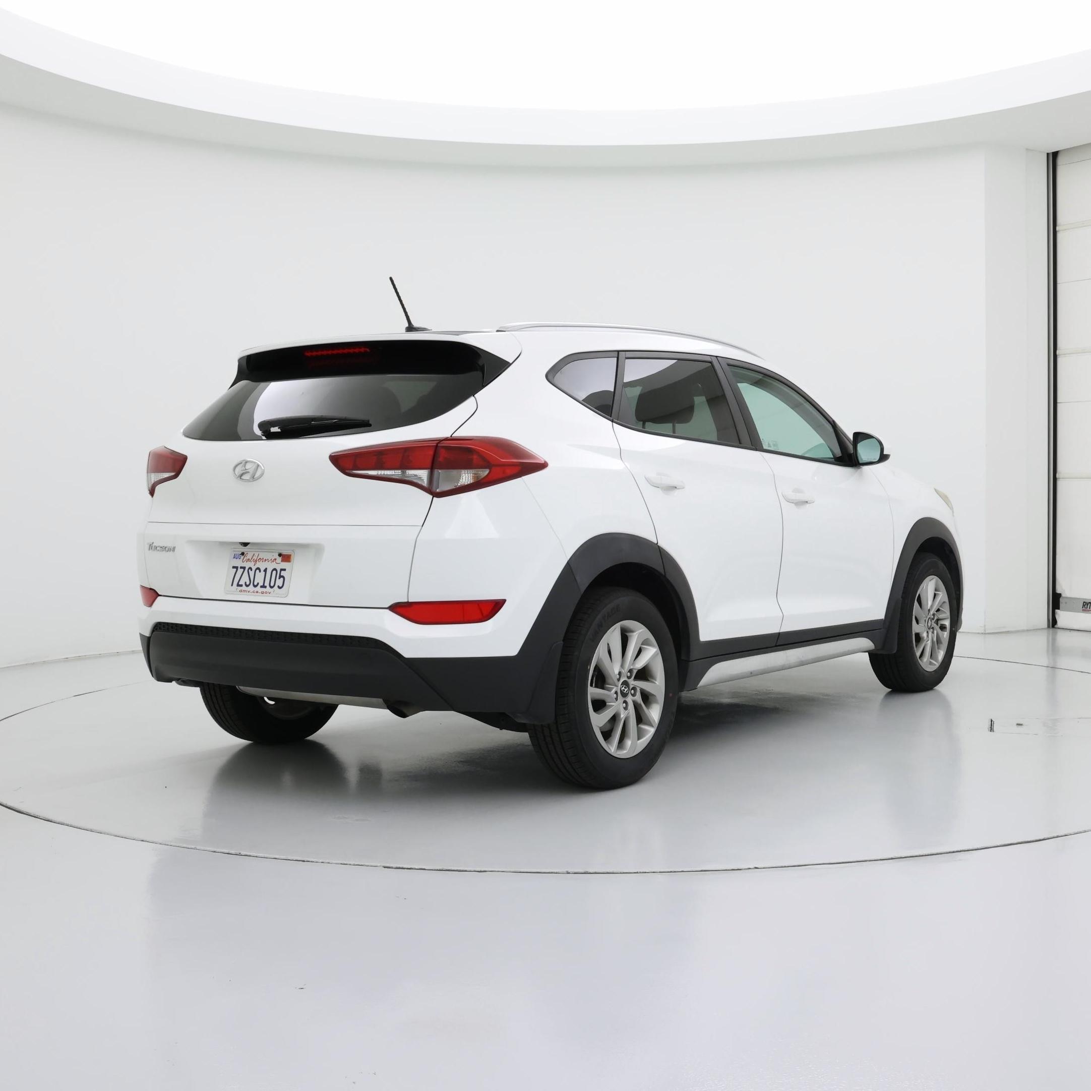 Thumbnail: 2017 Hyundai Tucson - 8