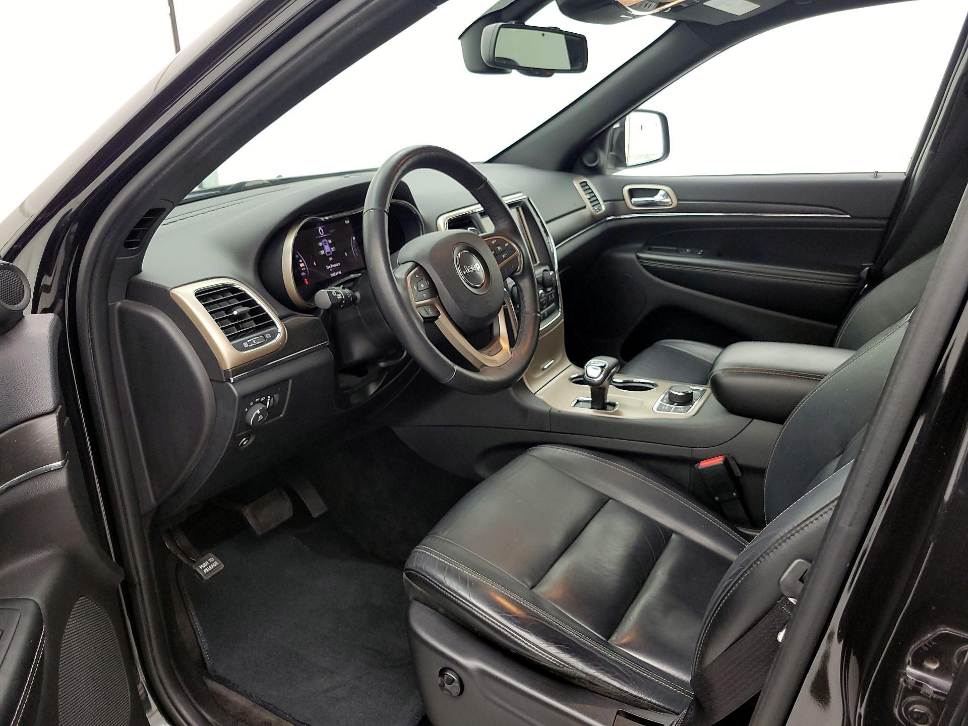 Thumbnail: 2015 Jeep Grand Cherokee - 11