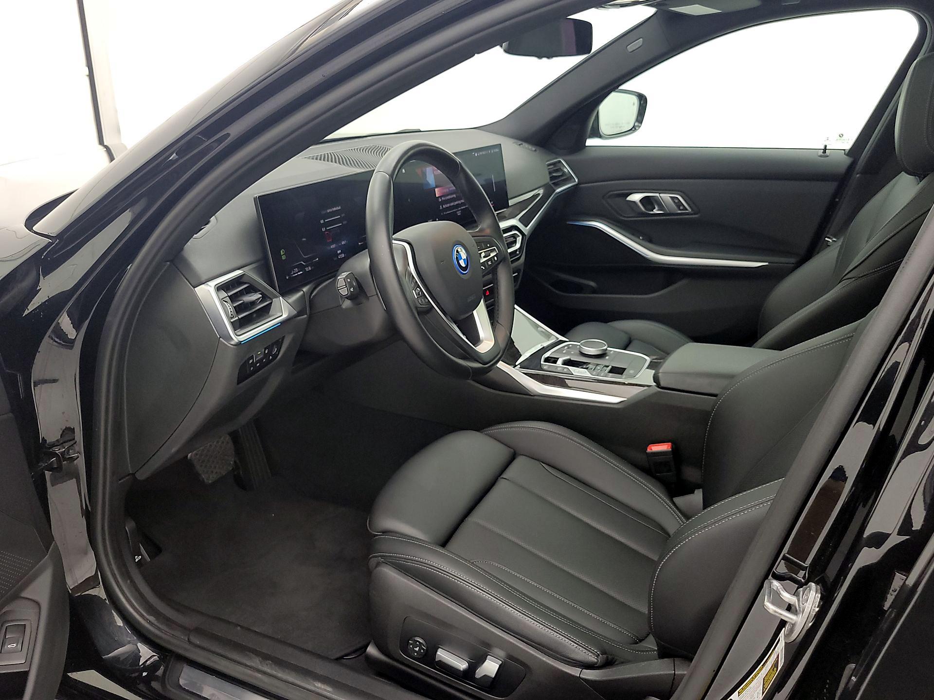 Thumbnail: 2023 BMW 3 Series - 11