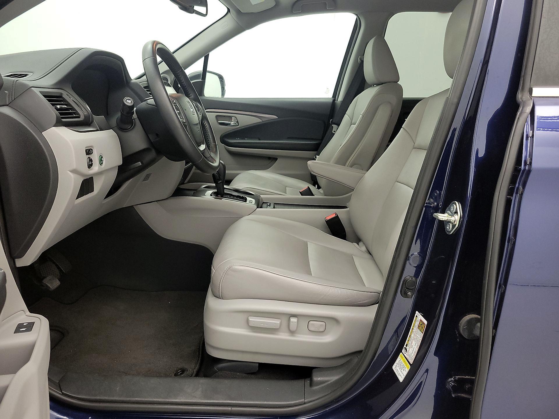 Thumbnail: 2016 Honda Pilot - 11