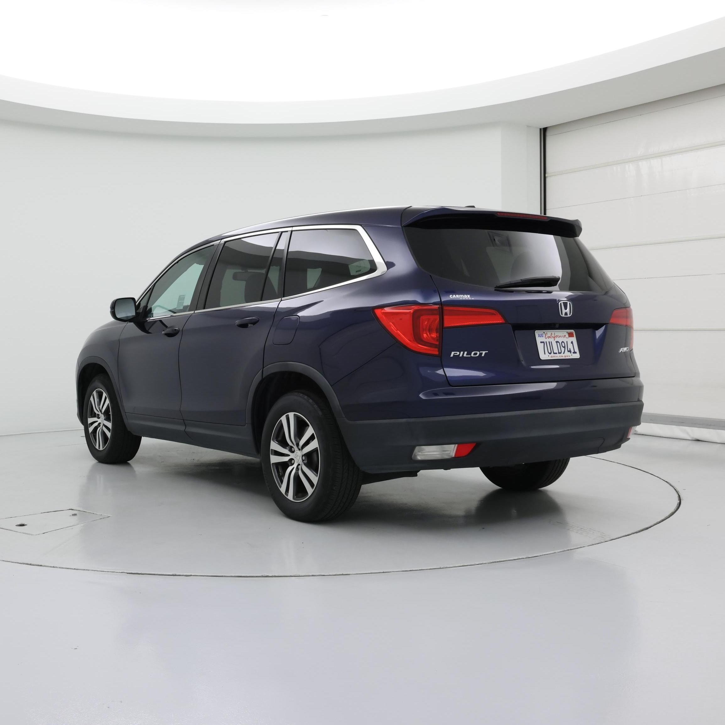 Thumbnail: 2016 Honda Pilot - 2