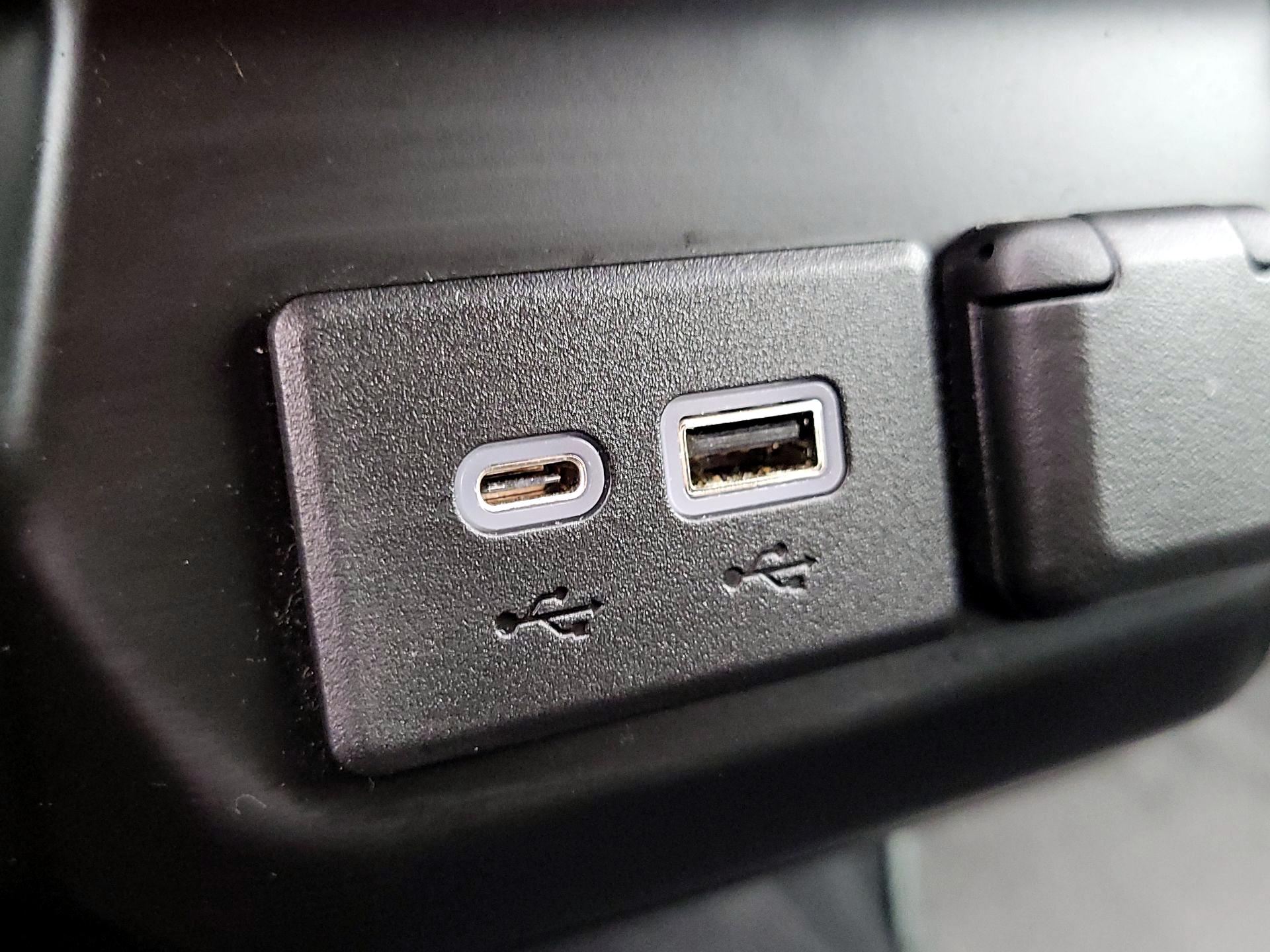 Thumbnail: 2021 Chevrolet Silverado 1500 - 18