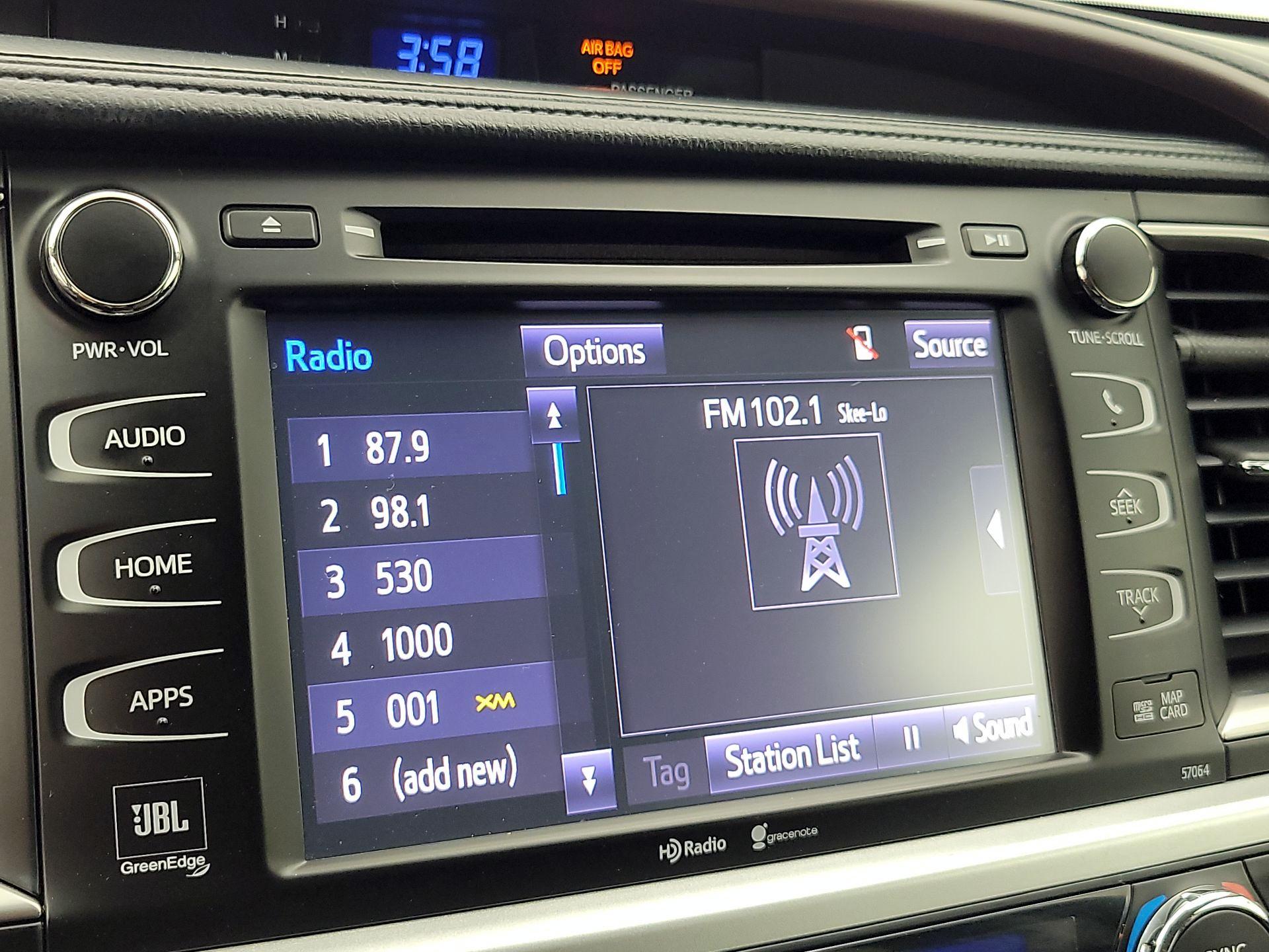 Thumbnail: 2015 Toyota Highlander - 16