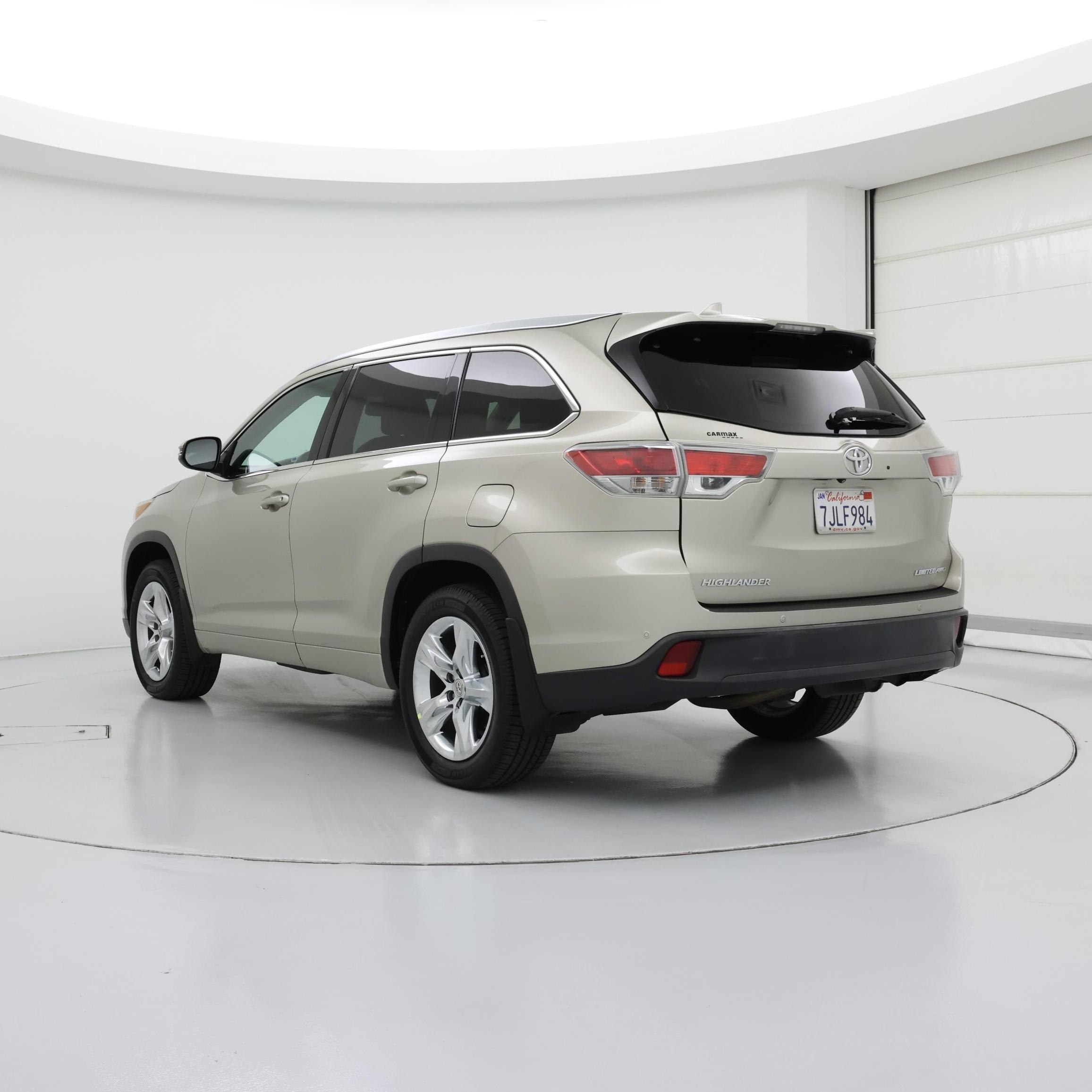 Thumbnail: 2015 Toyota Highlander - 2