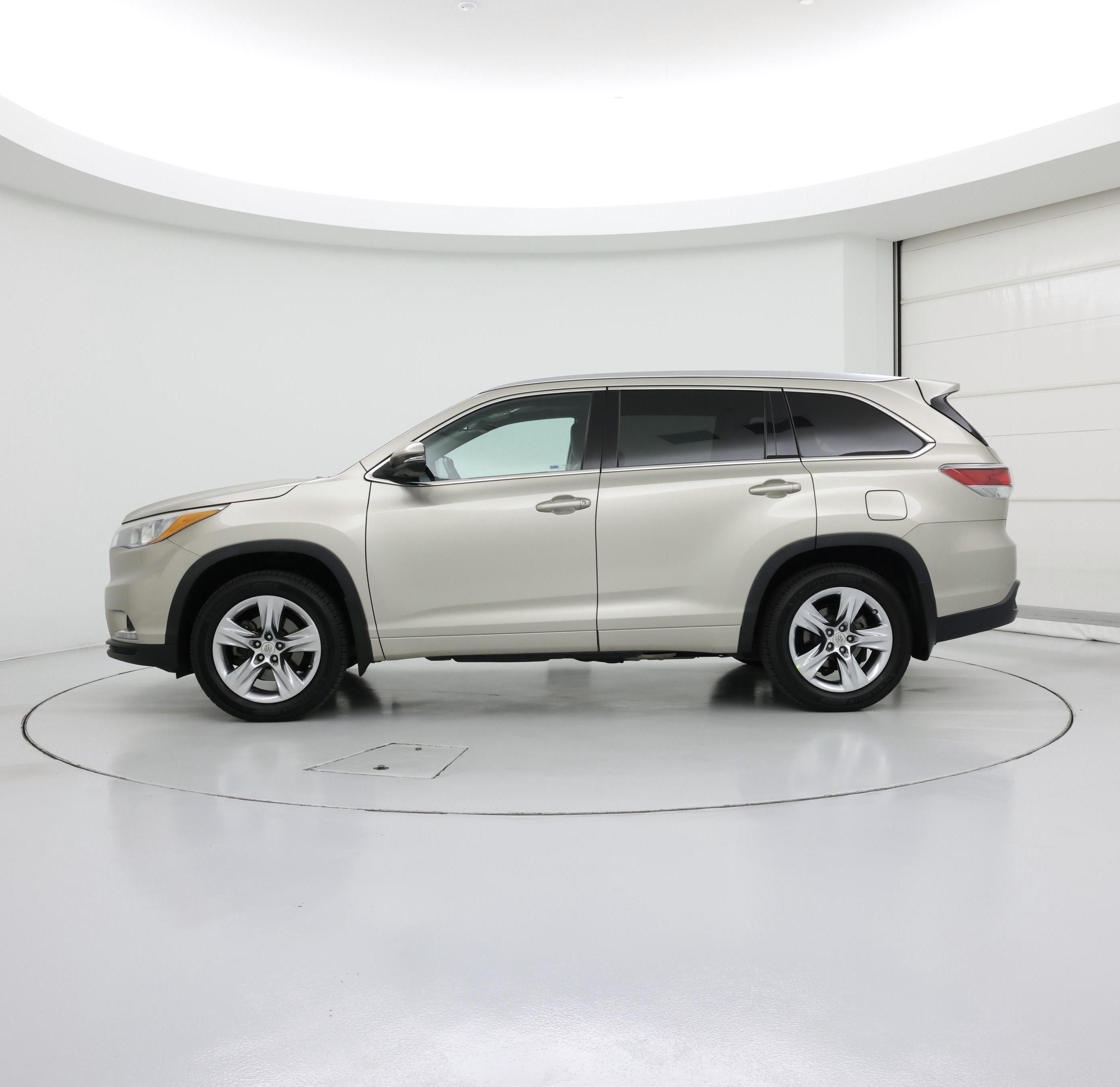 Thumbnail: 2015 Toyota Highlander - 3