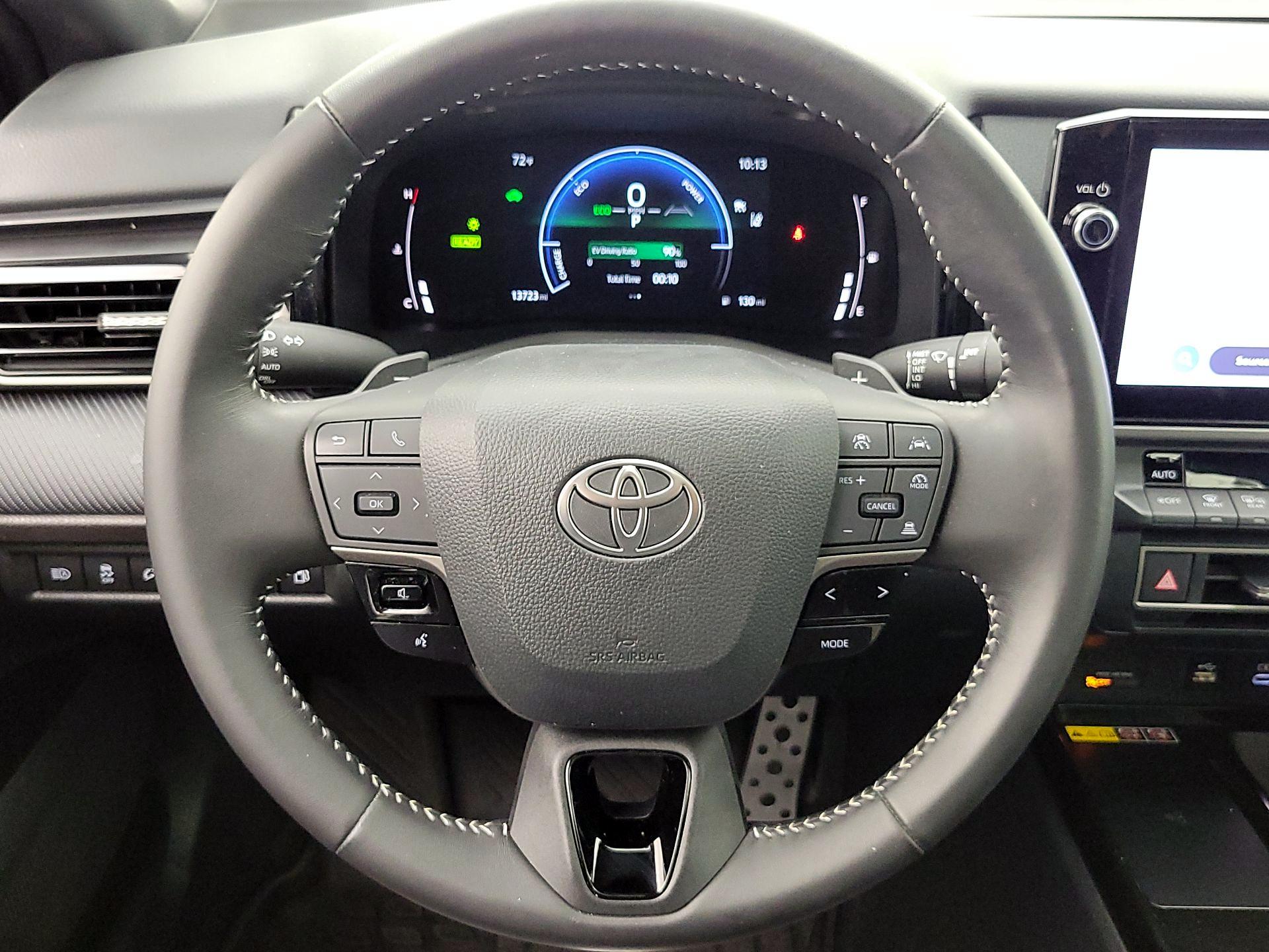 Thumbnail: 2025 Toyota Camry - 10