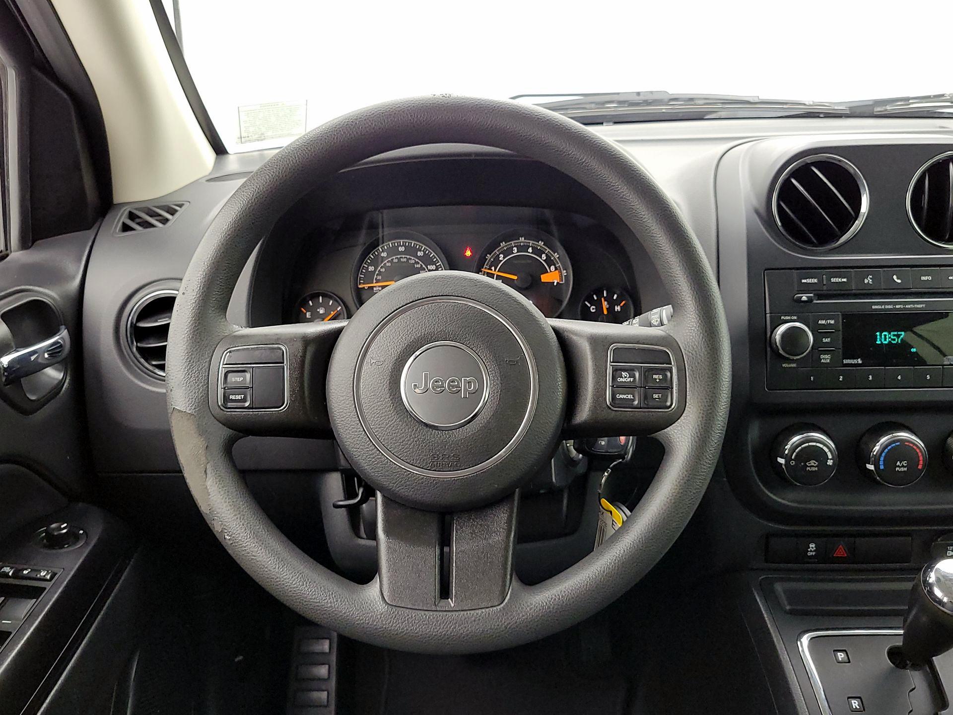 Thumbnail: 2016 Jeep Compass - 10
