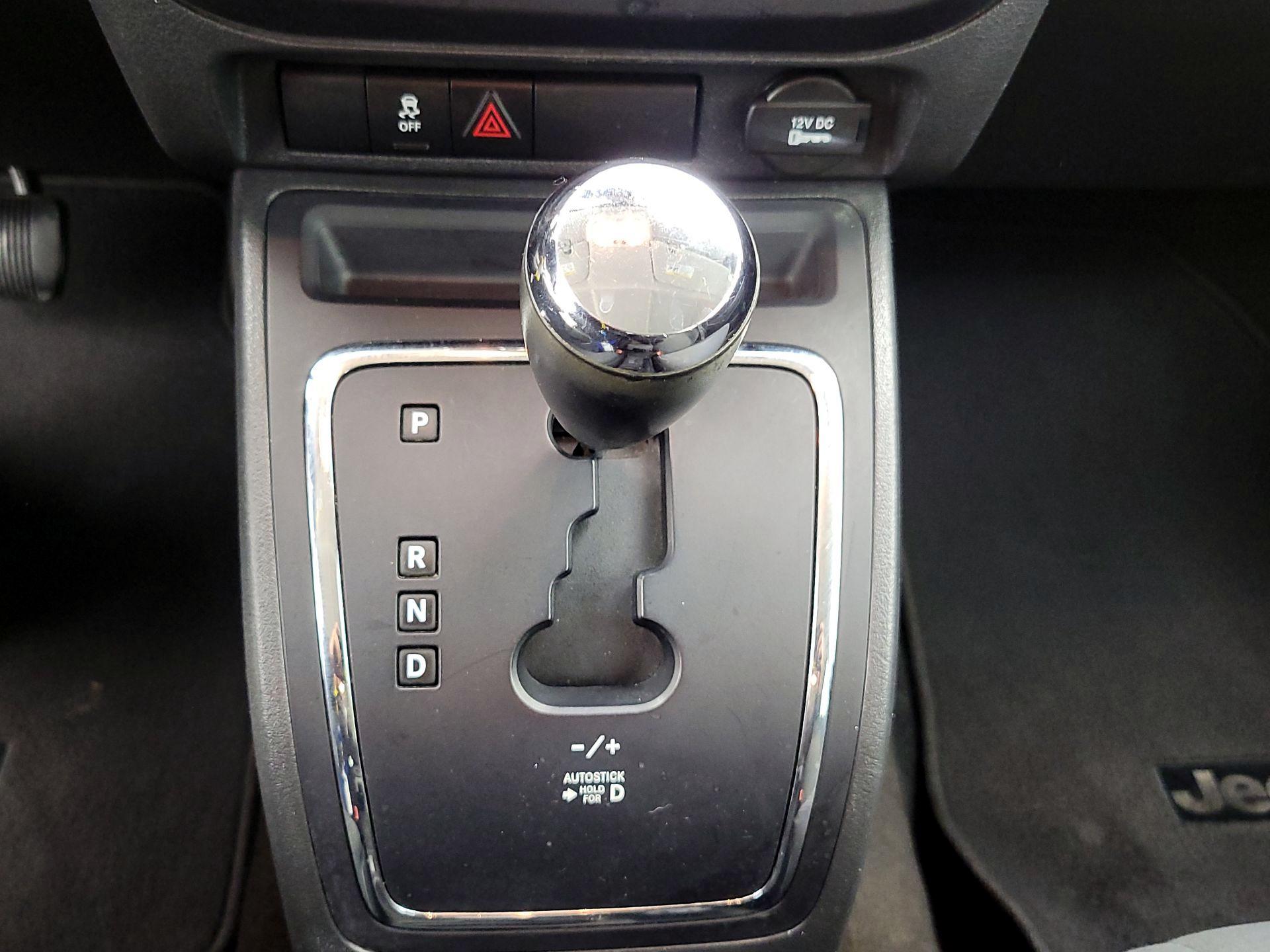 Thumbnail: 2016 Jeep Compass - 15