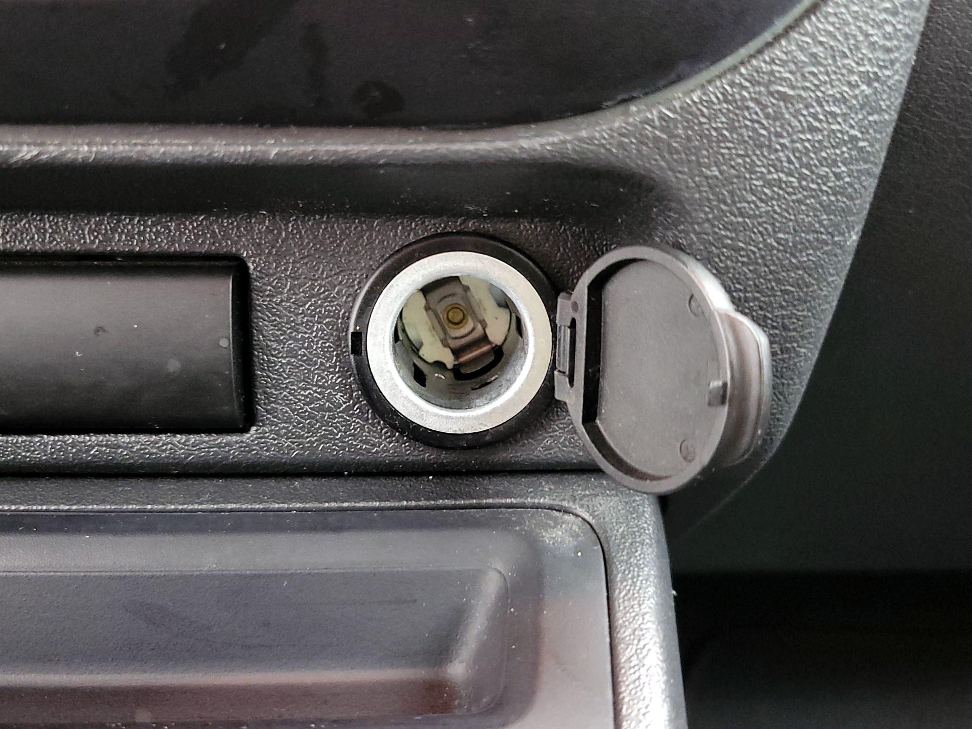 Thumbnail: 2016 Jeep Compass - 16