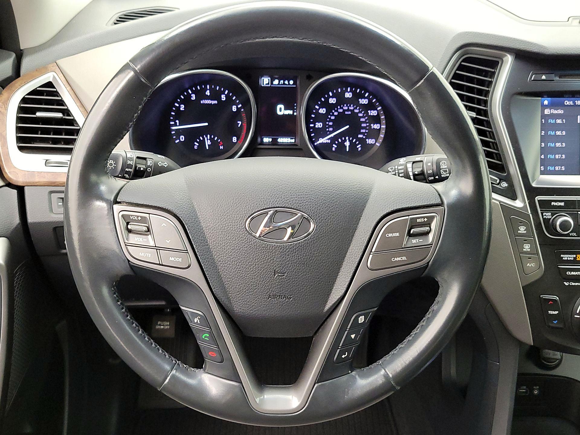 Thumbnail: 2019 Hyundai Santa Fe - 10