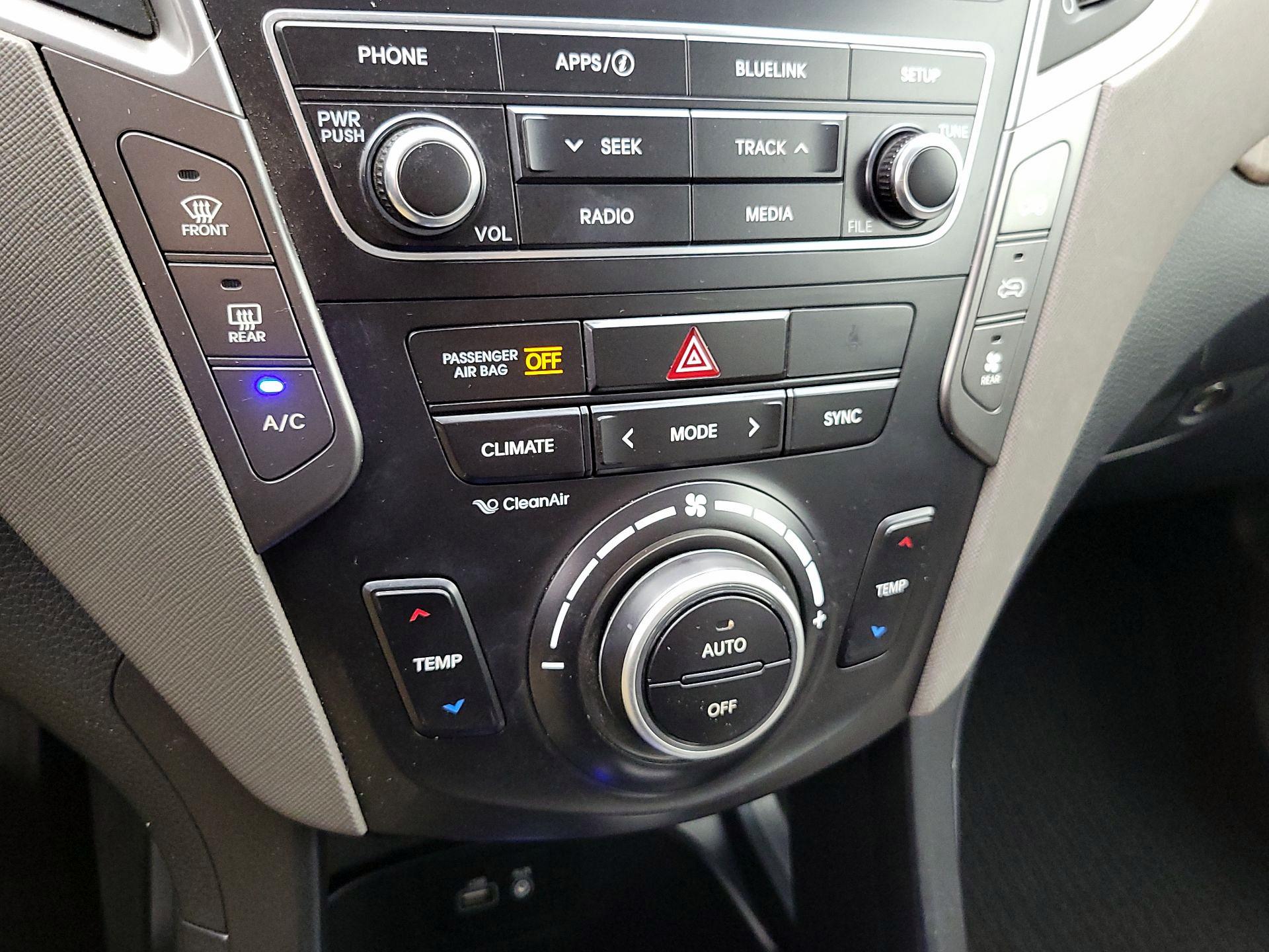 Thumbnail: 2019 Hyundai Santa Fe - 16