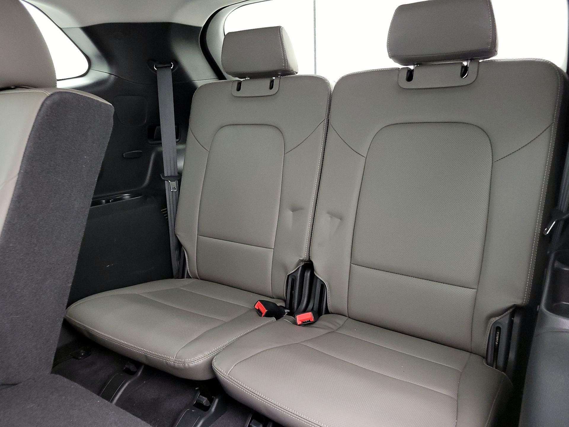 Thumbnail: 2019 Hyundai Santa Fe - 20
