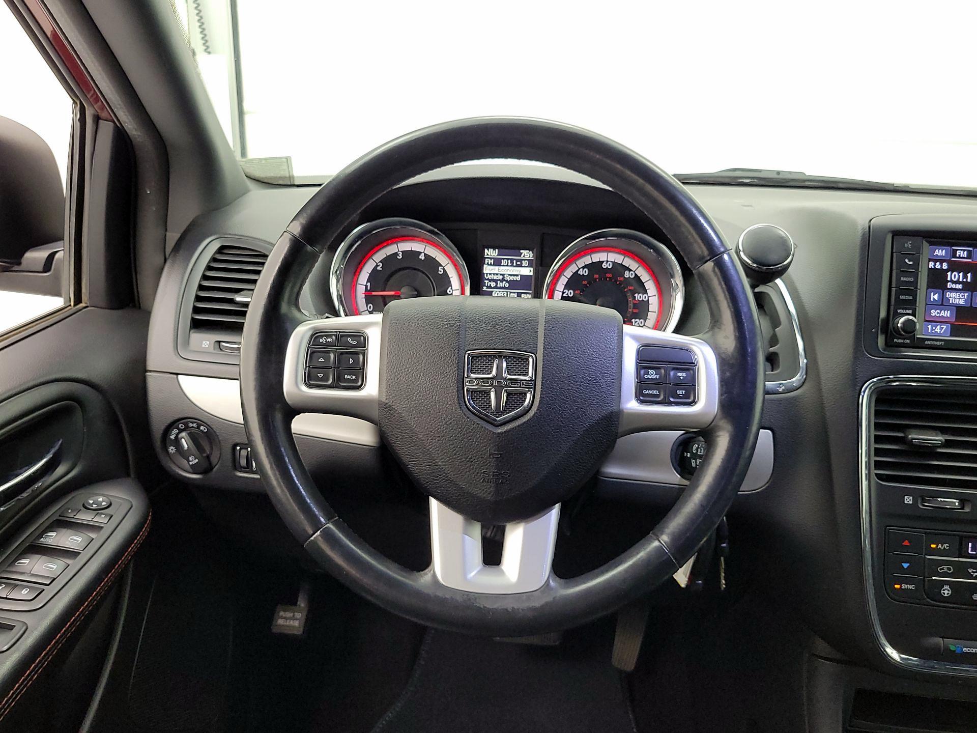 Thumbnail: 2019 Dodge Grand Caravan - 10