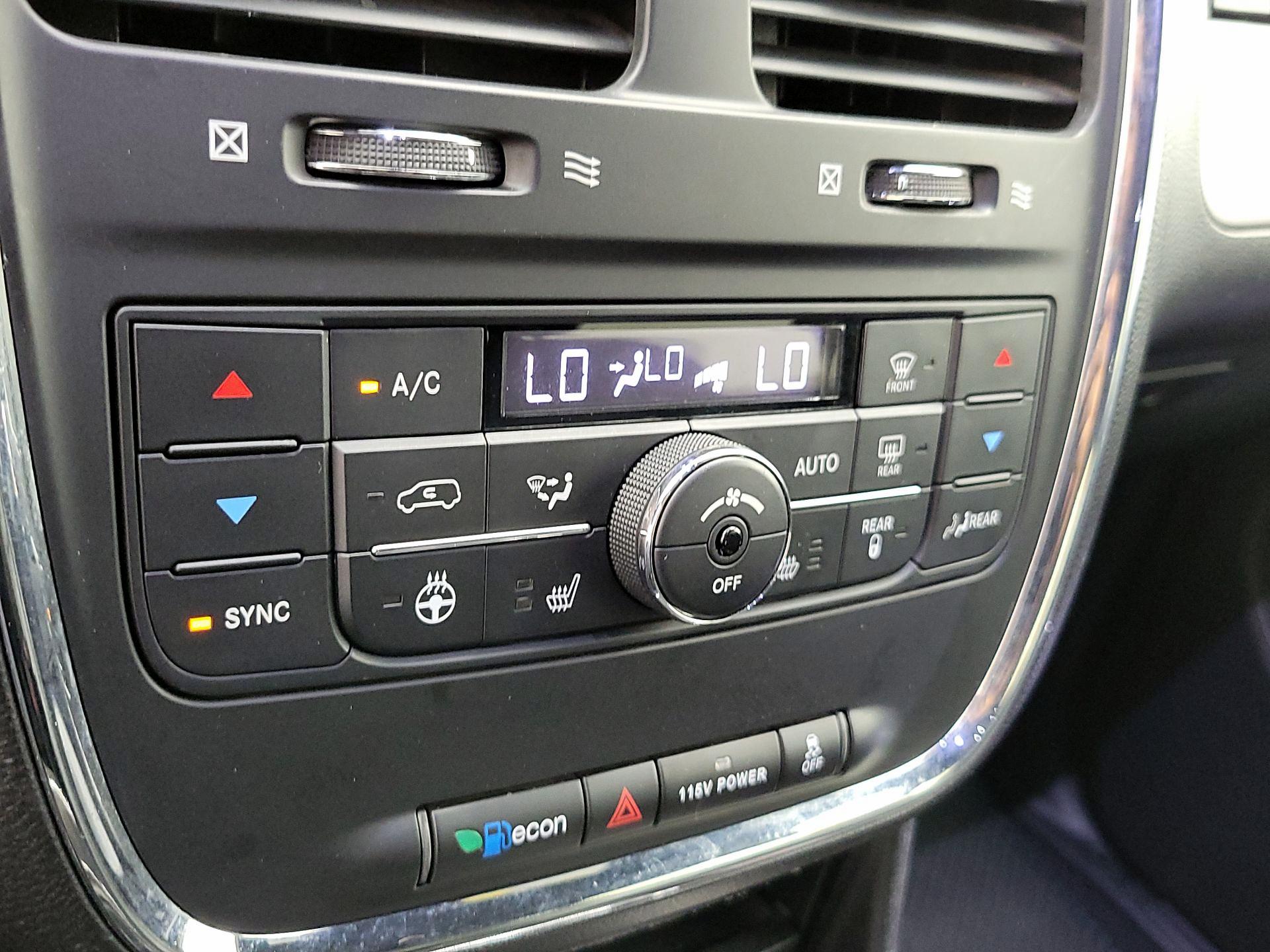 Thumbnail: 2019 Dodge Grand Caravan - 16