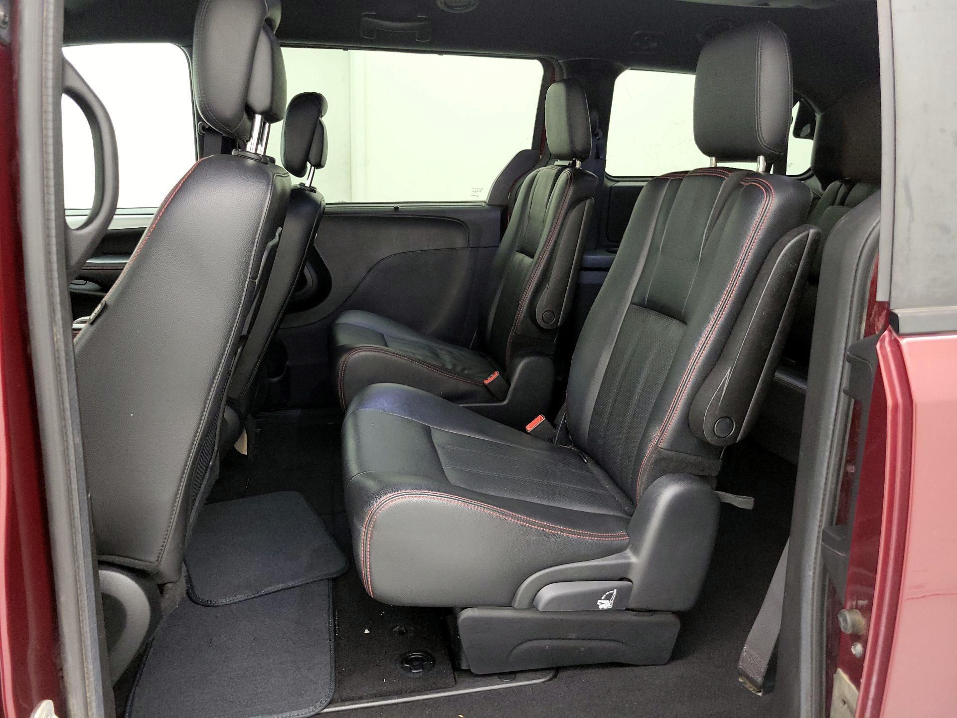 Thumbnail: 2019 Dodge Grand Caravan - 19