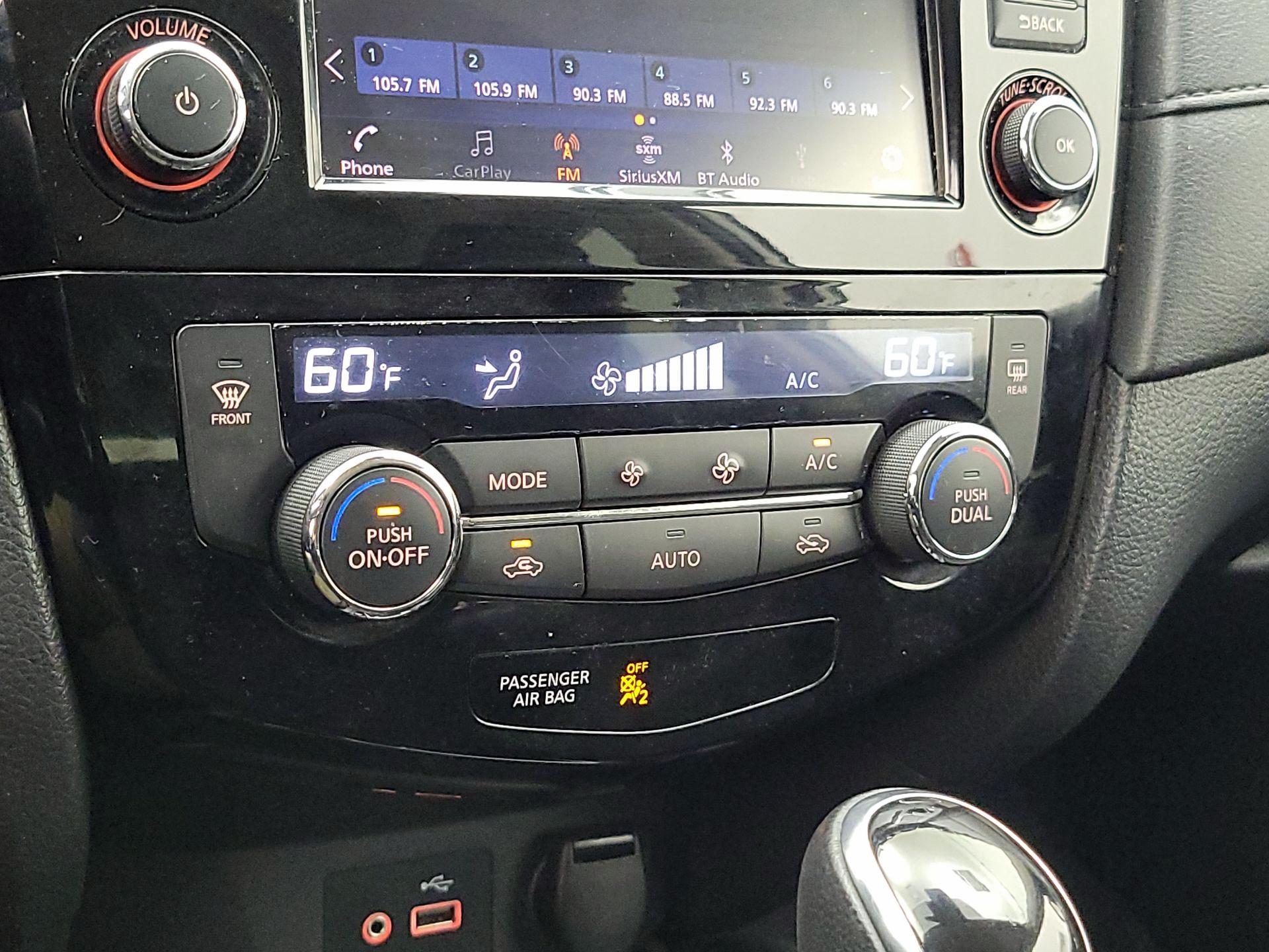 Thumbnail: 2019 Nissan Rogue - 16