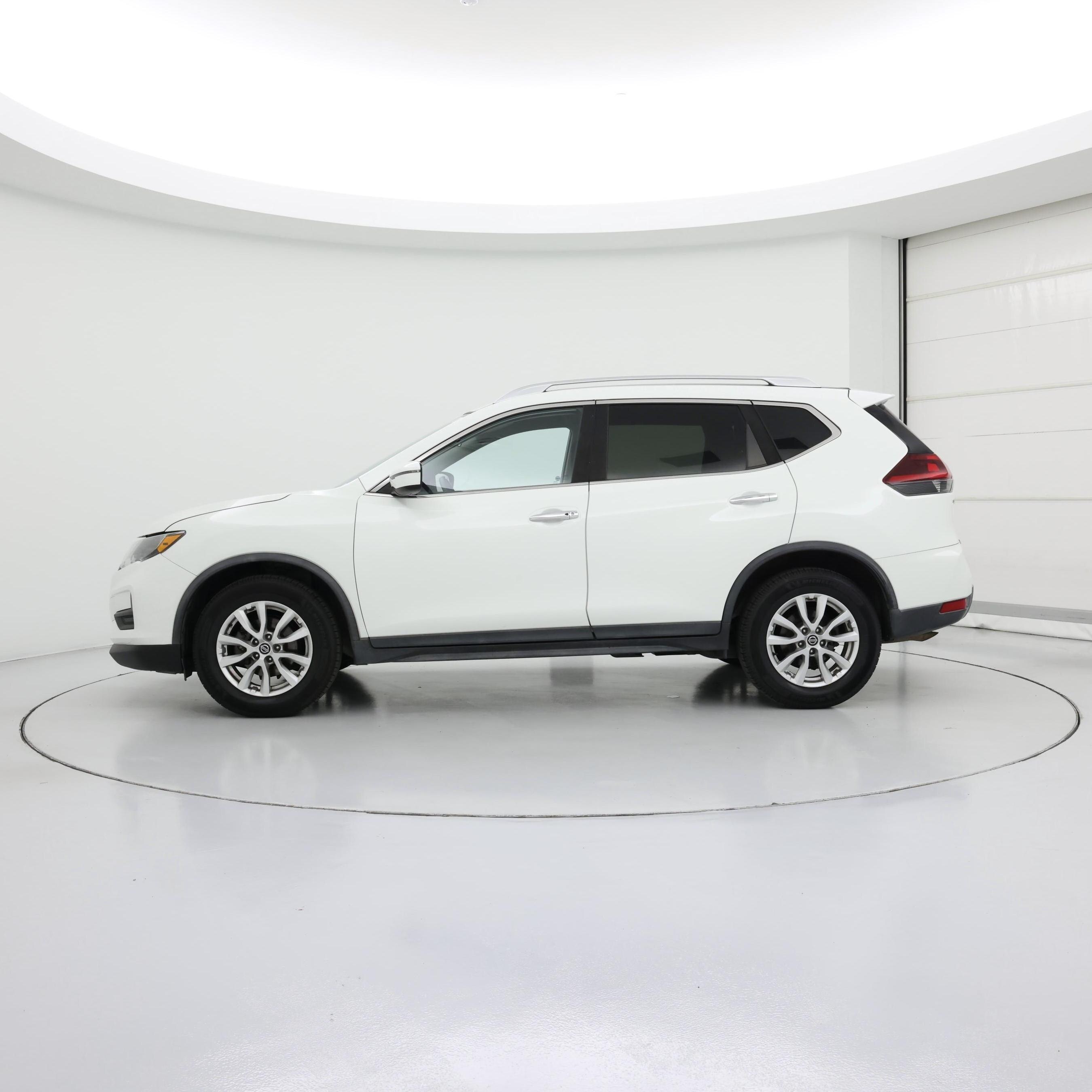 Thumbnail: 2019 Nissan Rogue - 3