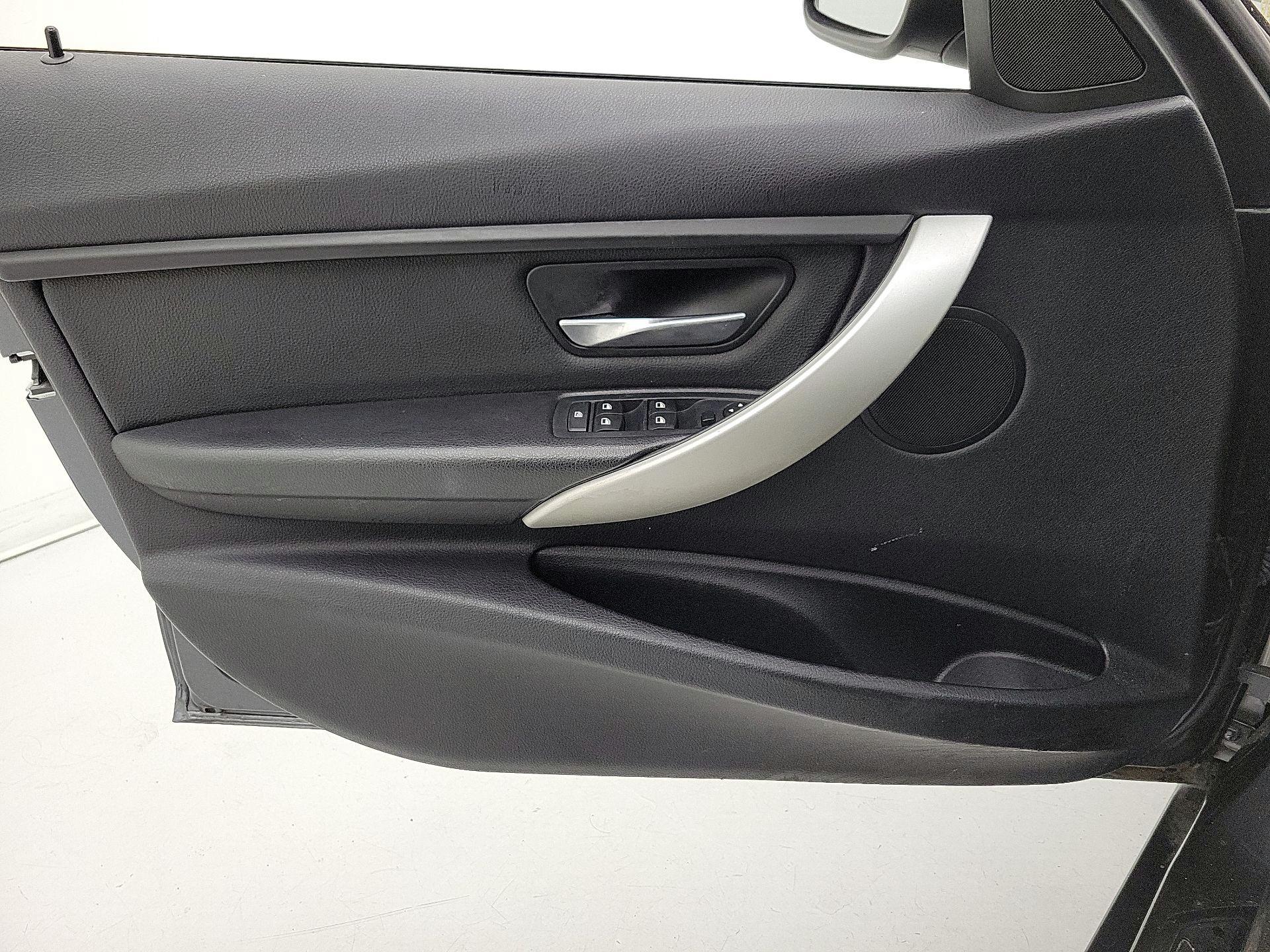 Thumbnail: 2014 BMW 3 Series - 12