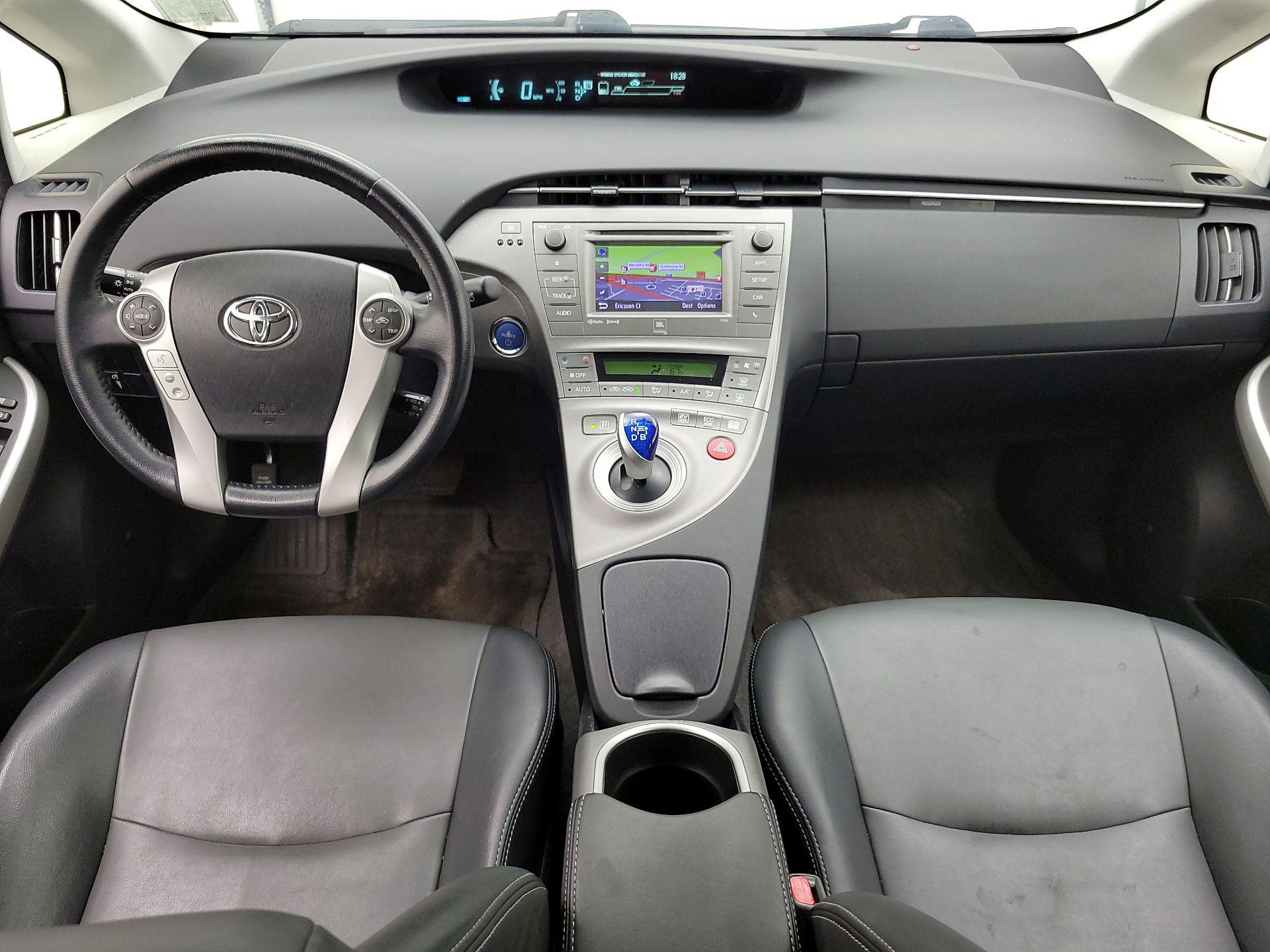 Thumbnail: 2014 Toyota Prius - 9