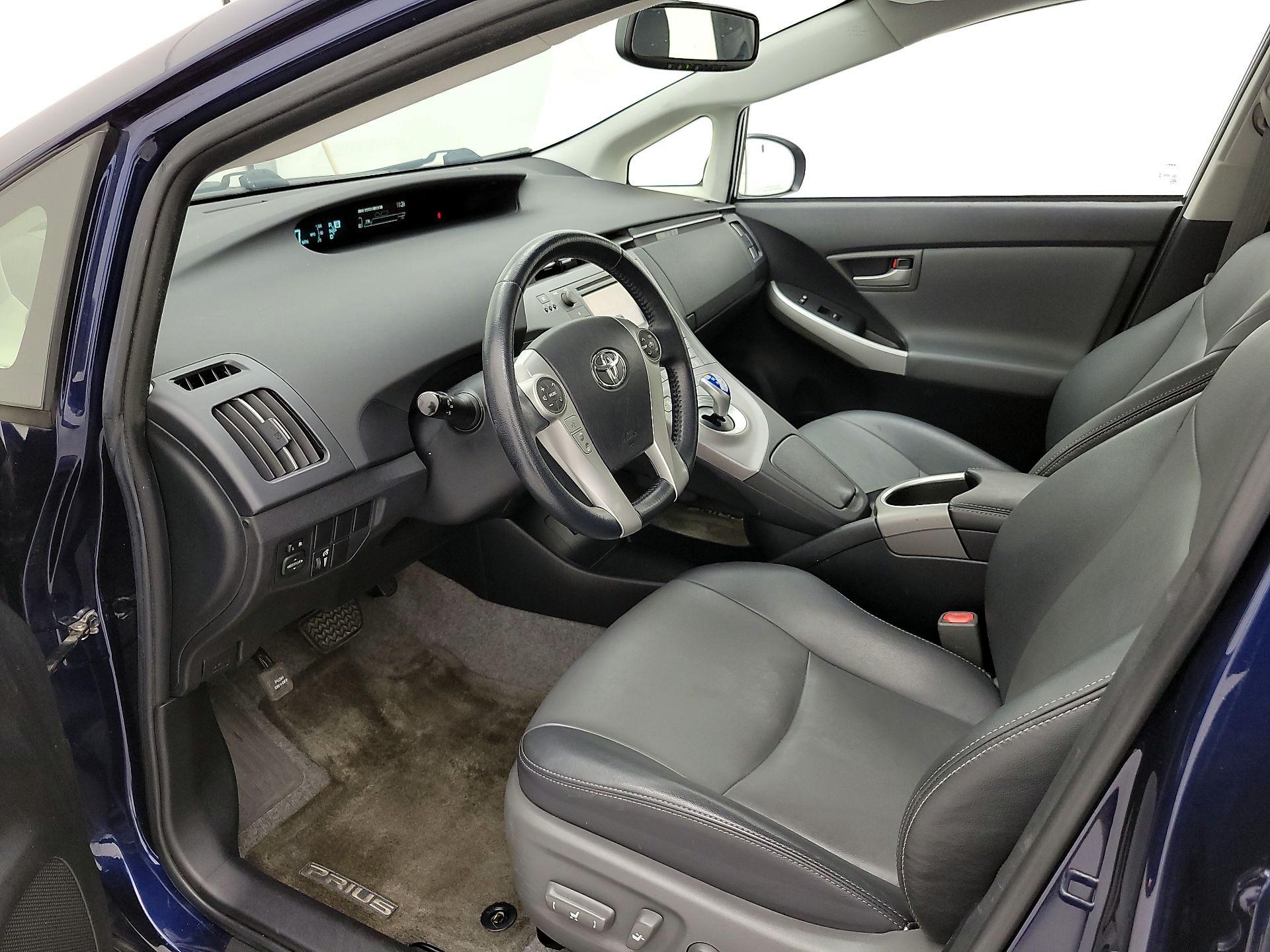 Thumbnail: 2014 Toyota Prius - 11