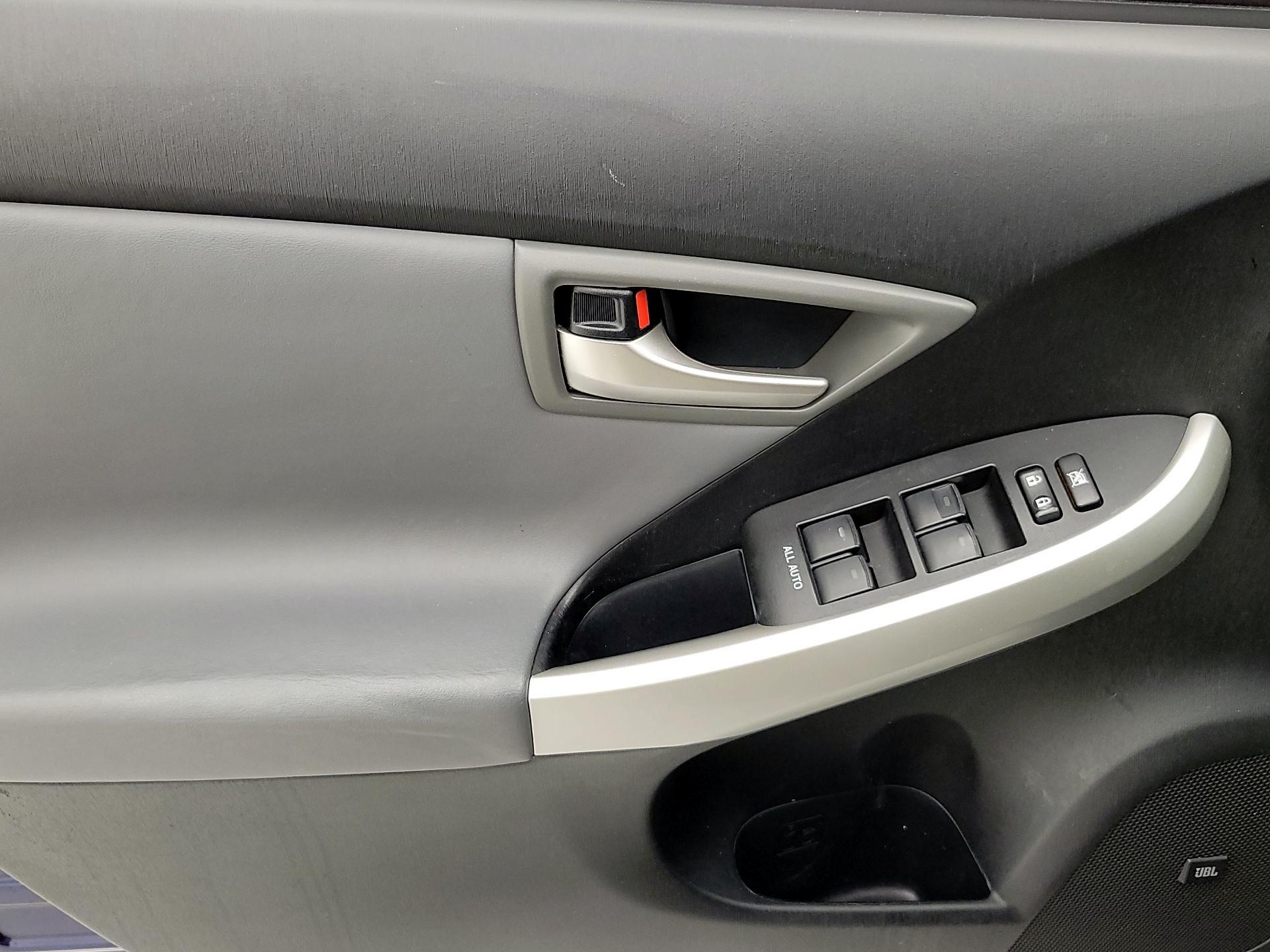Thumbnail: 2014 Toyota Prius - 12