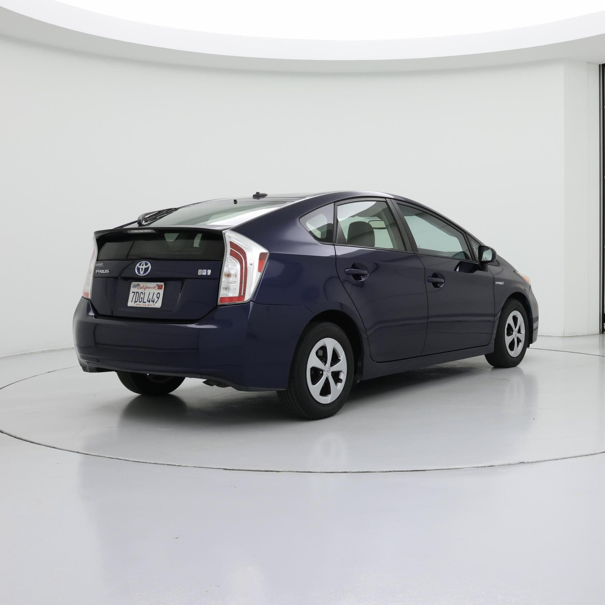 Thumbnail: 2014 Toyota Prius - 8