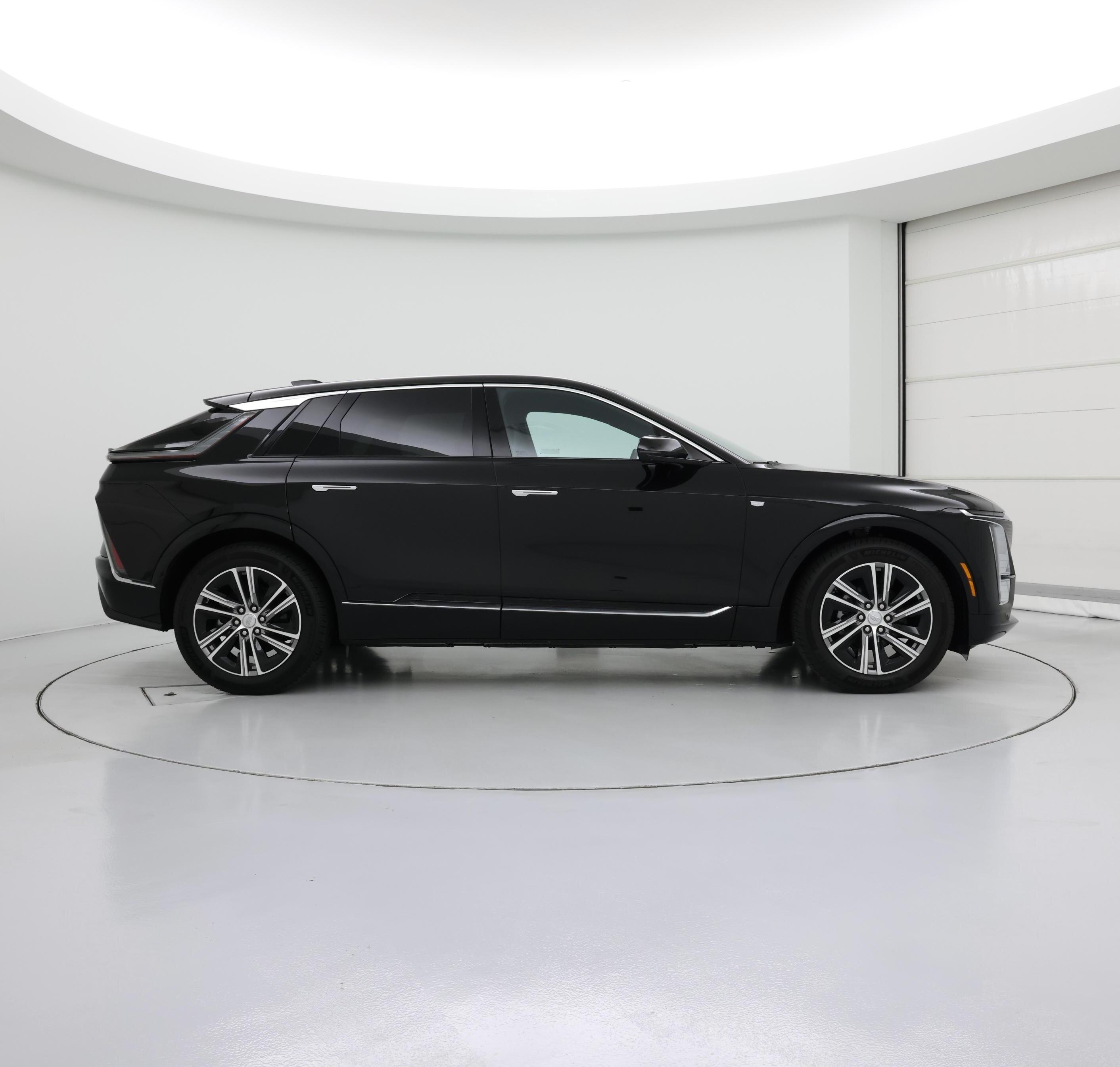 Thumbnail: 2025 Cadillac Lyriq - 7