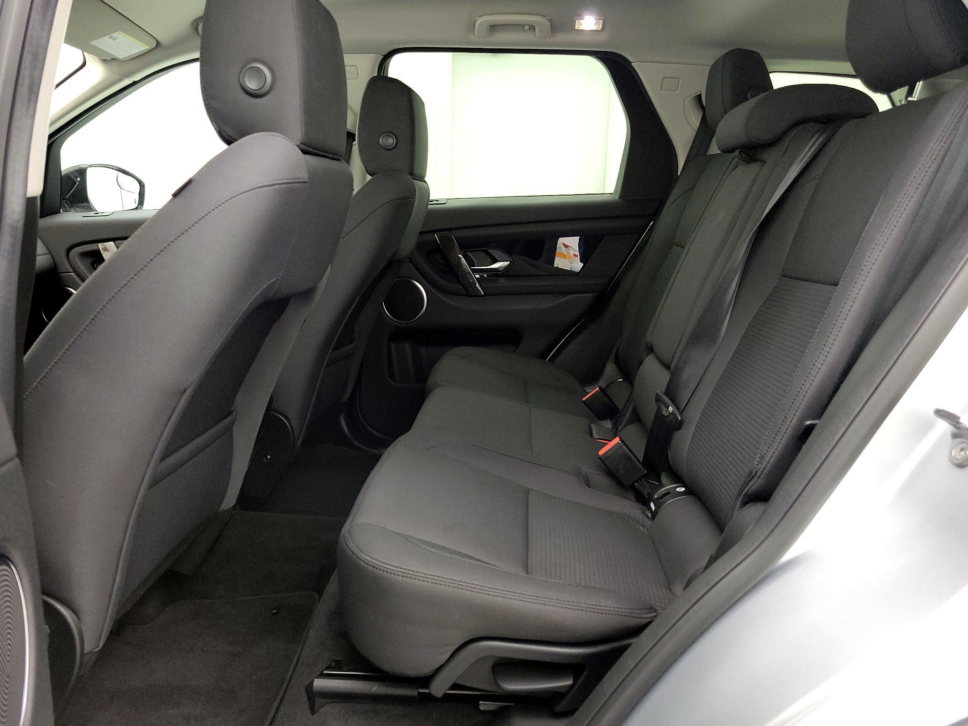 Thumbnail: 2020 Land Rover Discovery Sport - 20