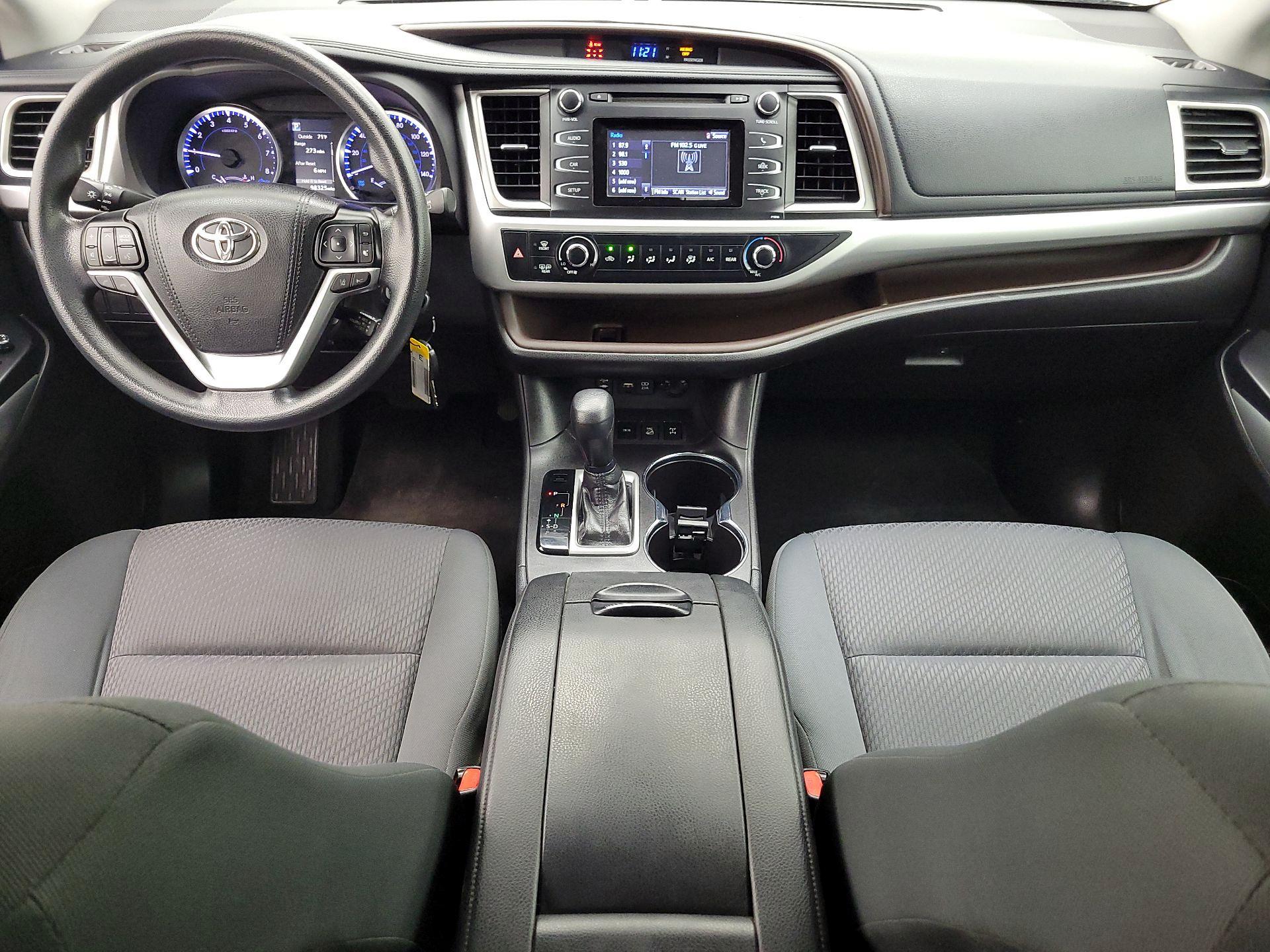 Thumbnail: 2019 Toyota Highlander - 9