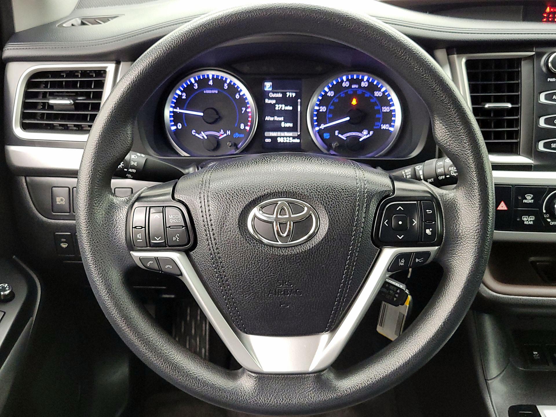 Thumbnail: 2019 Toyota Highlander - 10