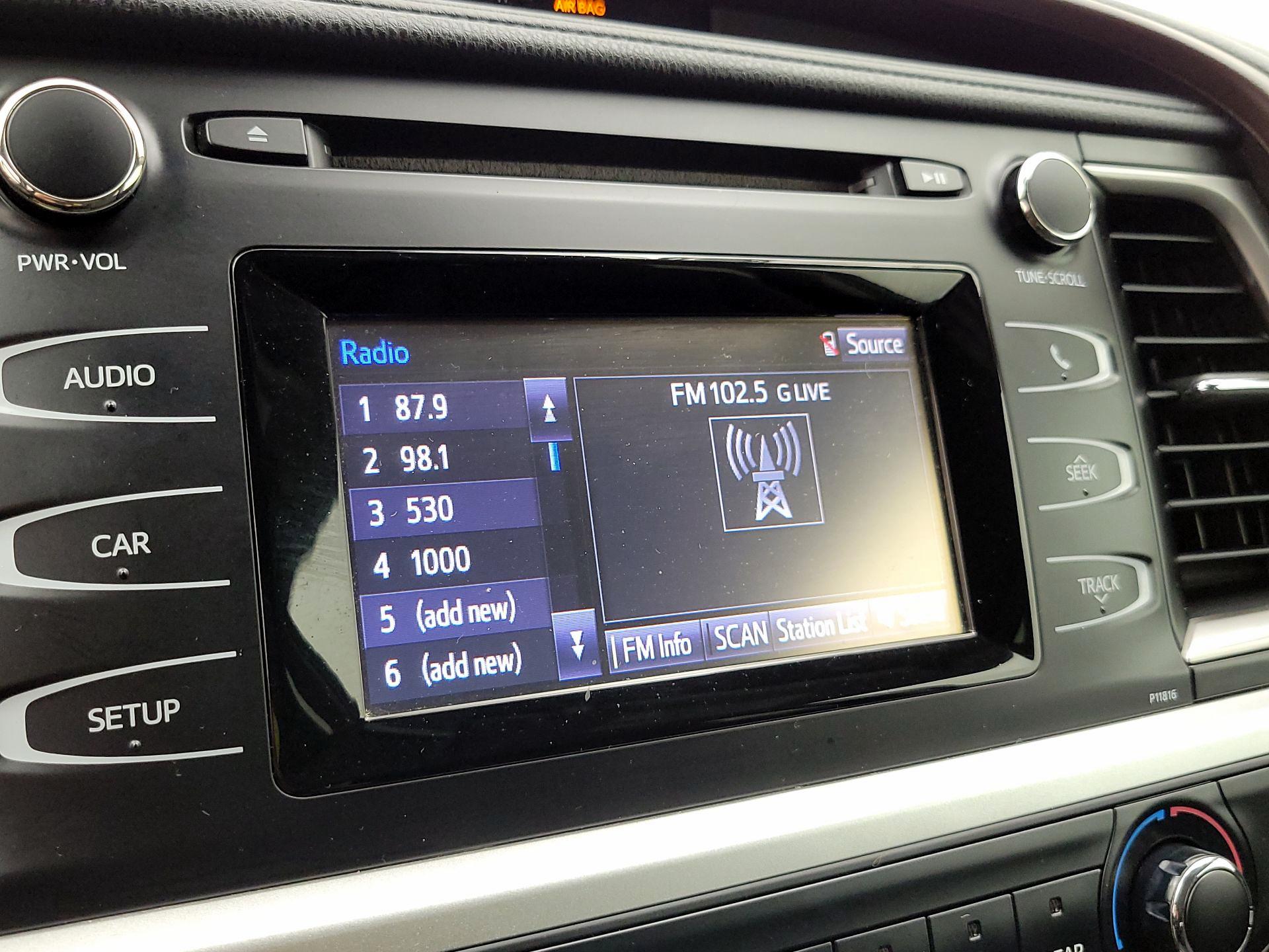 Thumbnail: 2019 Toyota Highlander - 15